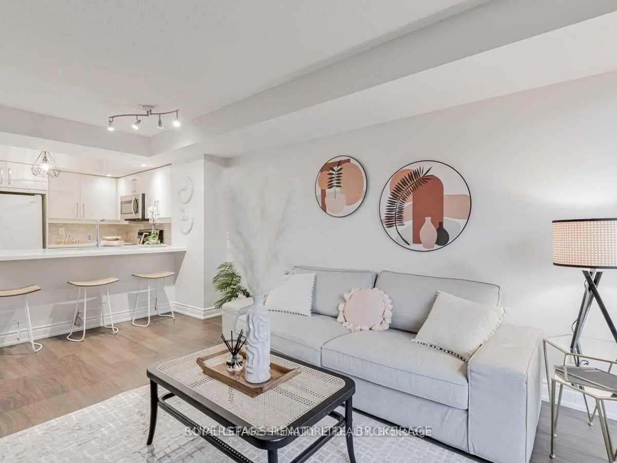 Front of Unit 1517, 15 Northtown Way