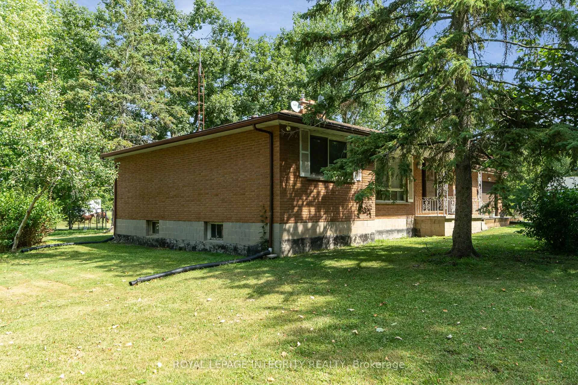 Photo 3 of 5801 Bossert Road, Niagara Falls, Lyons Creek — HOMEH