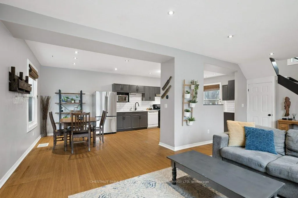 Photo 11 of 43 Krug Street, Kitchener — HOMEH