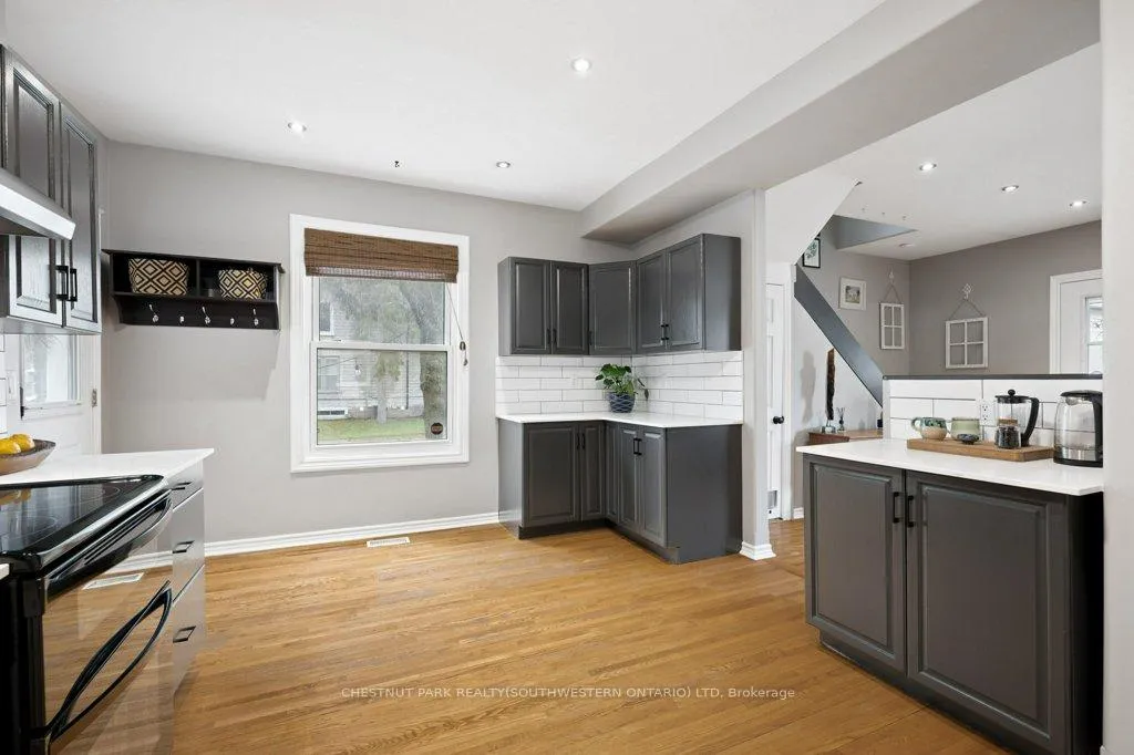 Photo 14 of 43 Krug Street, Kitchener — HOMEH