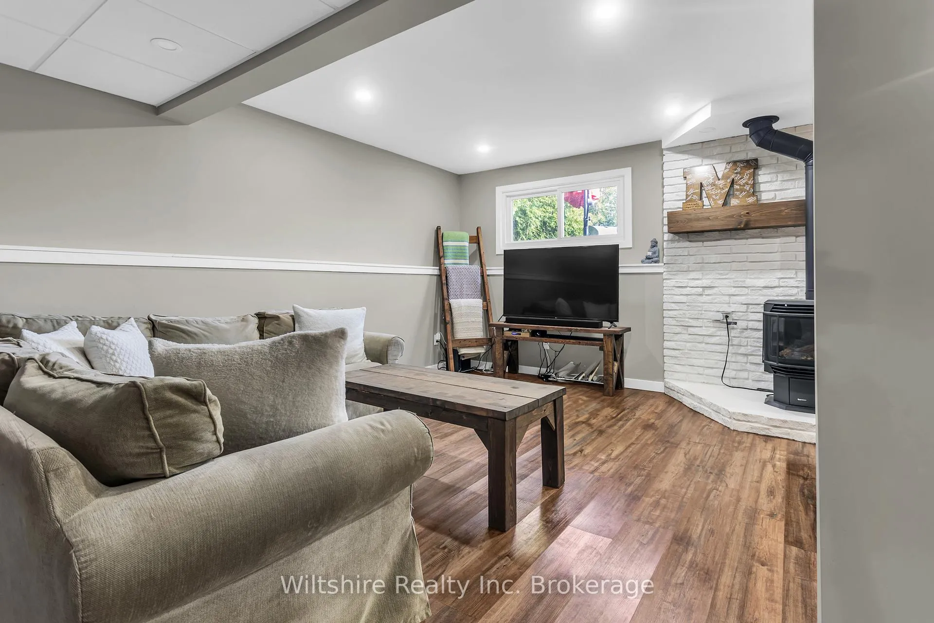 Photo 11 of 47 Van Norman Drive, Tillsonburg — HOMEH