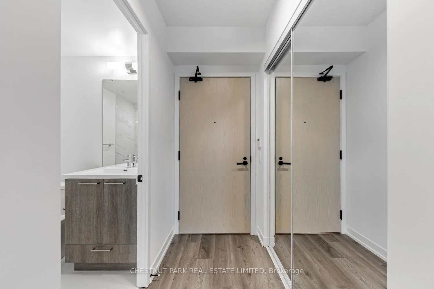 Photo 3 of Unit 3610, 195 Commerce Street, Vaughan, Vaughan Corporate Centre — HOMEH