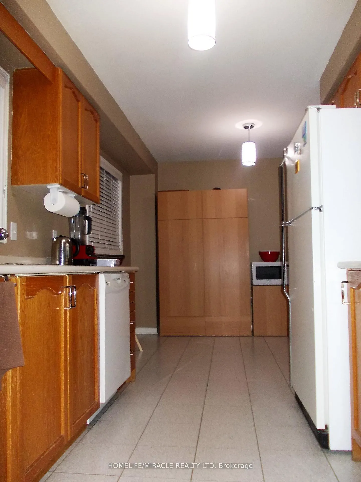 Photo 7 of 101 Bighorn Crescent, Brampton, Sandringham-Wellington — HOMEH