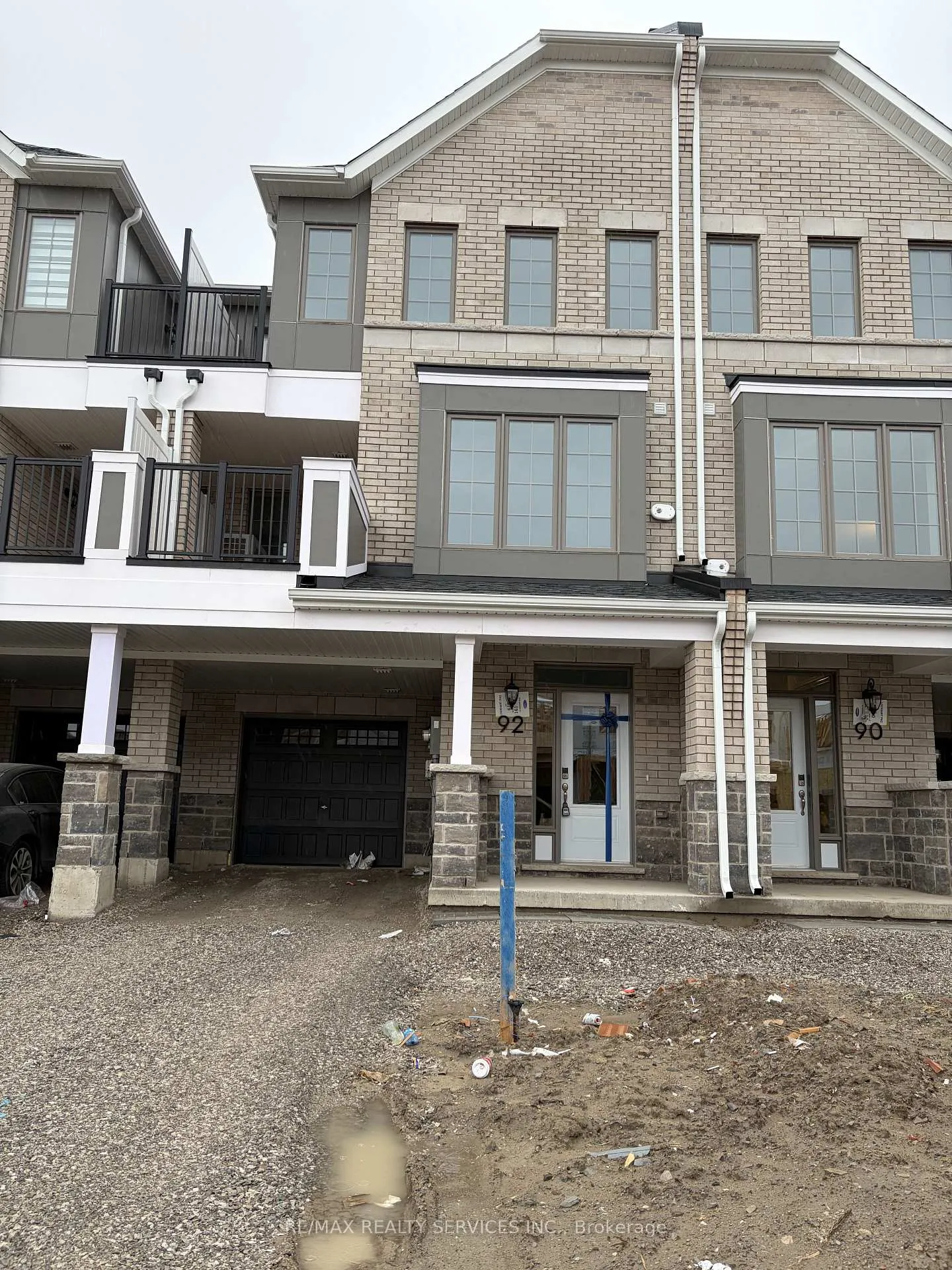 Photo 1 of 92 Yorkshire Drive, Barrie, Rural Barrie Southeast — HOMEH