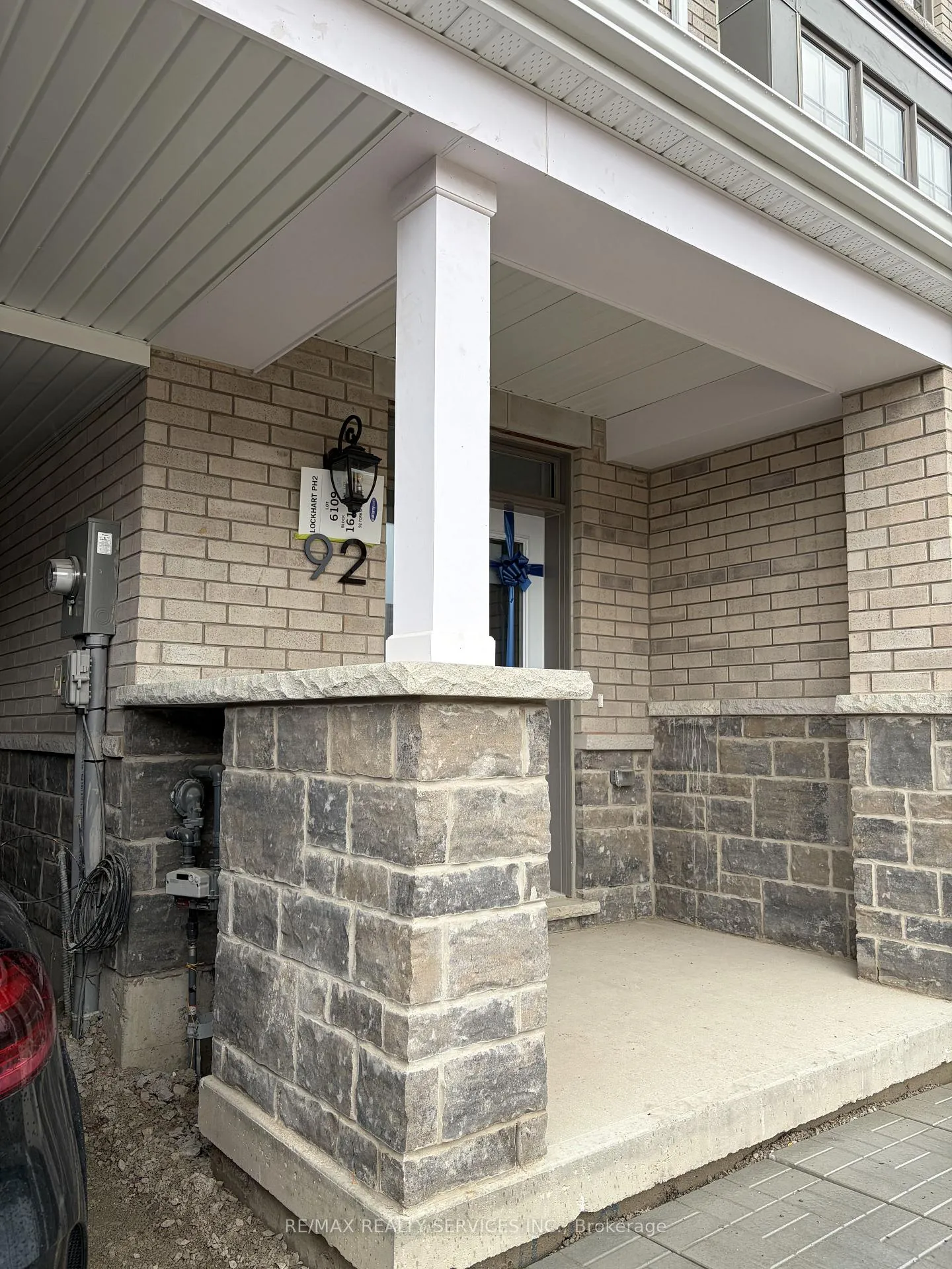 Photo 2 of 92 Yorkshire Drive, Barrie, Rural Barrie Southeast — HOMEH