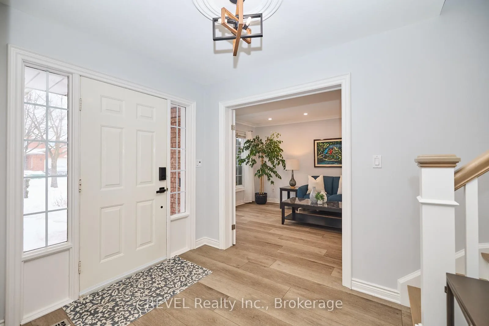 Photo 7 of 8007 Oakridge Drive, Niagara Falls, Mt. Carmel — HOMEH