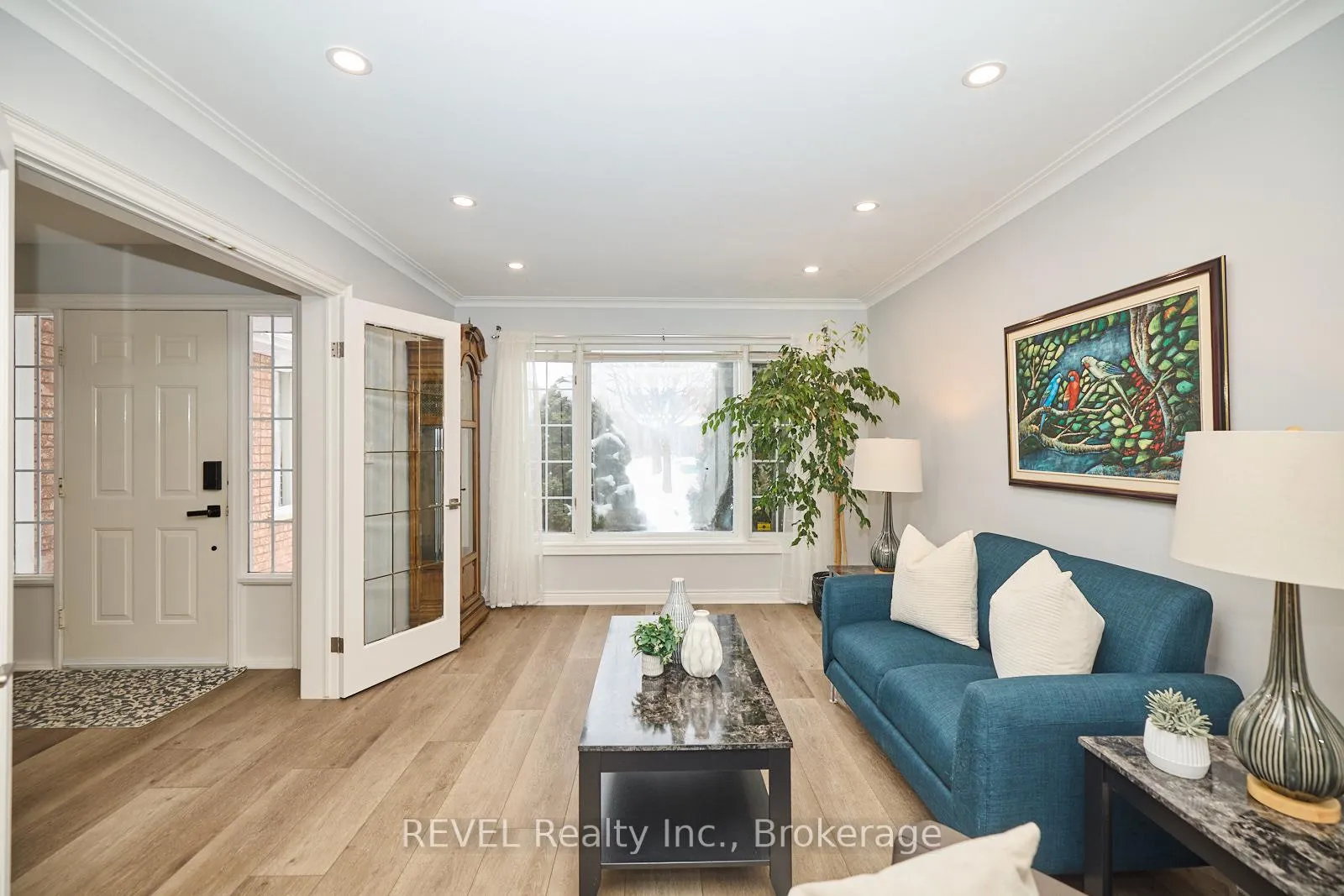 Photo 9 of 8007 Oakridge Drive, Niagara Falls, Mt. Carmel — HOMEH