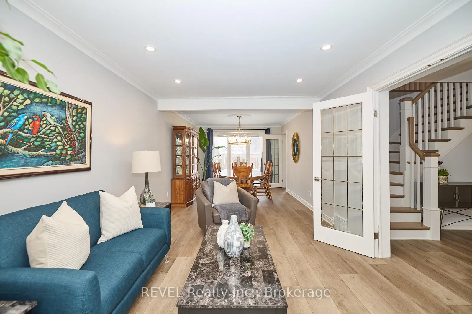 Photo 10 of 8007 Oakridge Drive, Niagara Falls, Mt. Carmel — HOMEH