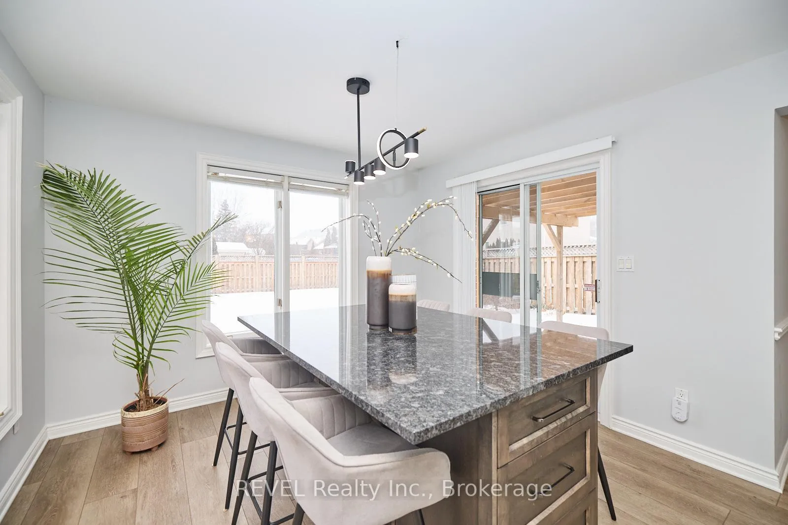 Photo 14 of 8007 Oakridge Drive, Niagara Falls, Mt. Carmel — HOMEH