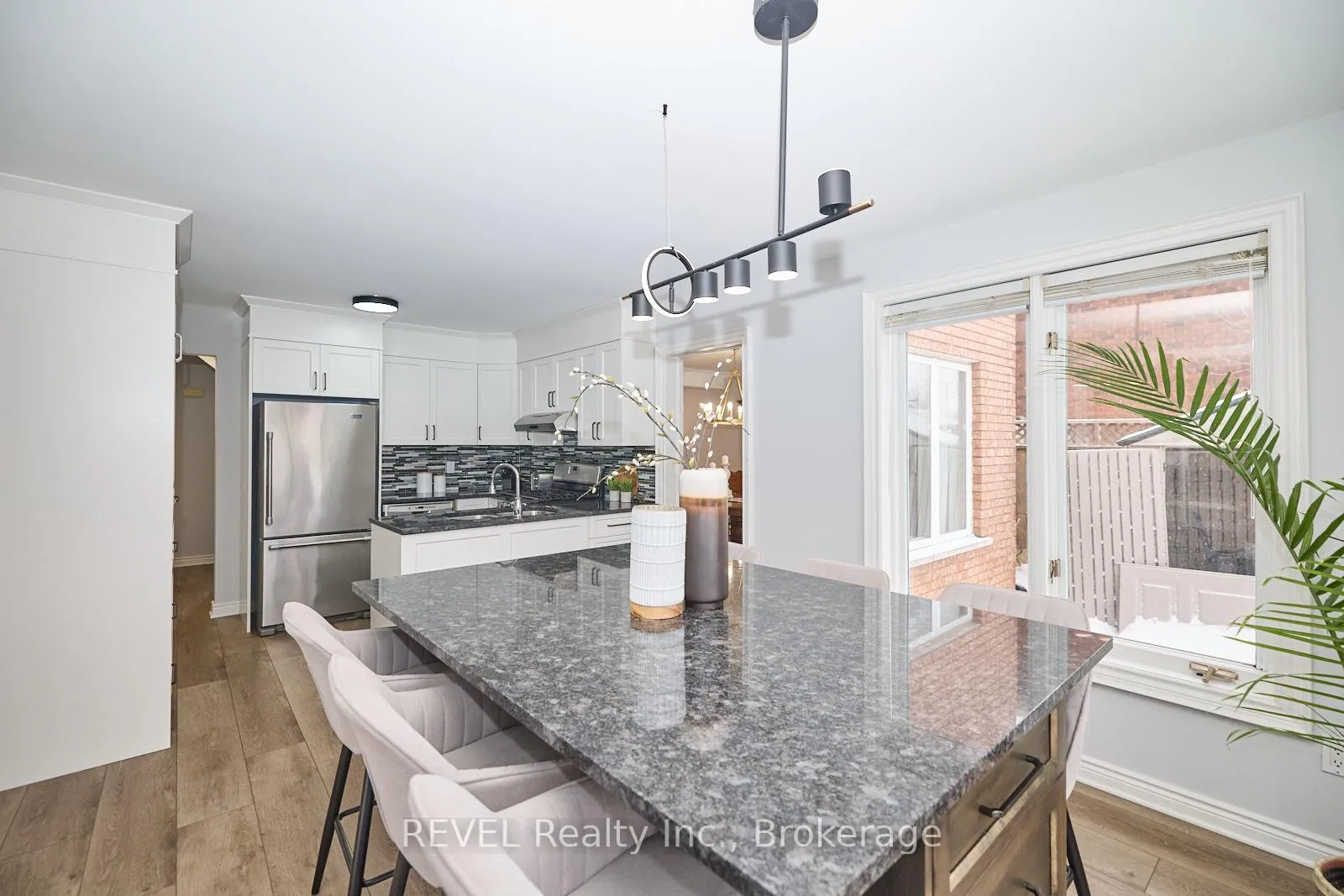 Photo 16 of 8007 Oakridge Drive, Niagara Falls, Mt. Carmel — HOMEH