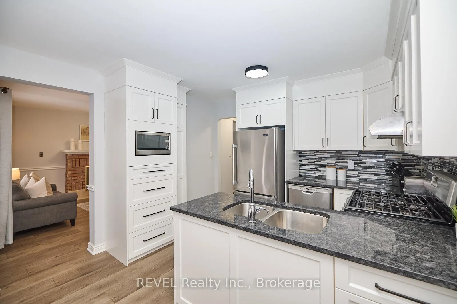 Photo 19 of 8007 Oakridge Drive, Niagara Falls, Mt. Carmel — HOMEH