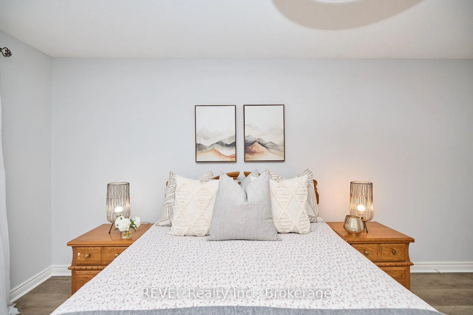 Photo 27 of 8007 Oakridge Drive, Niagara Falls, Mt. Carmel — HOMEH