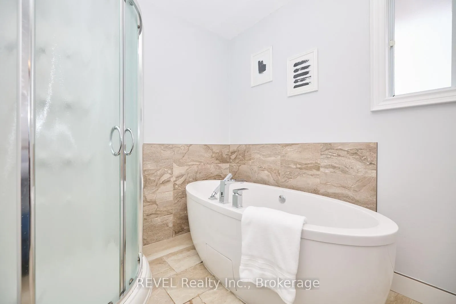 Photo 30 of 8007 Oakridge Drive, Niagara Falls, Mt. Carmel — HOMEH