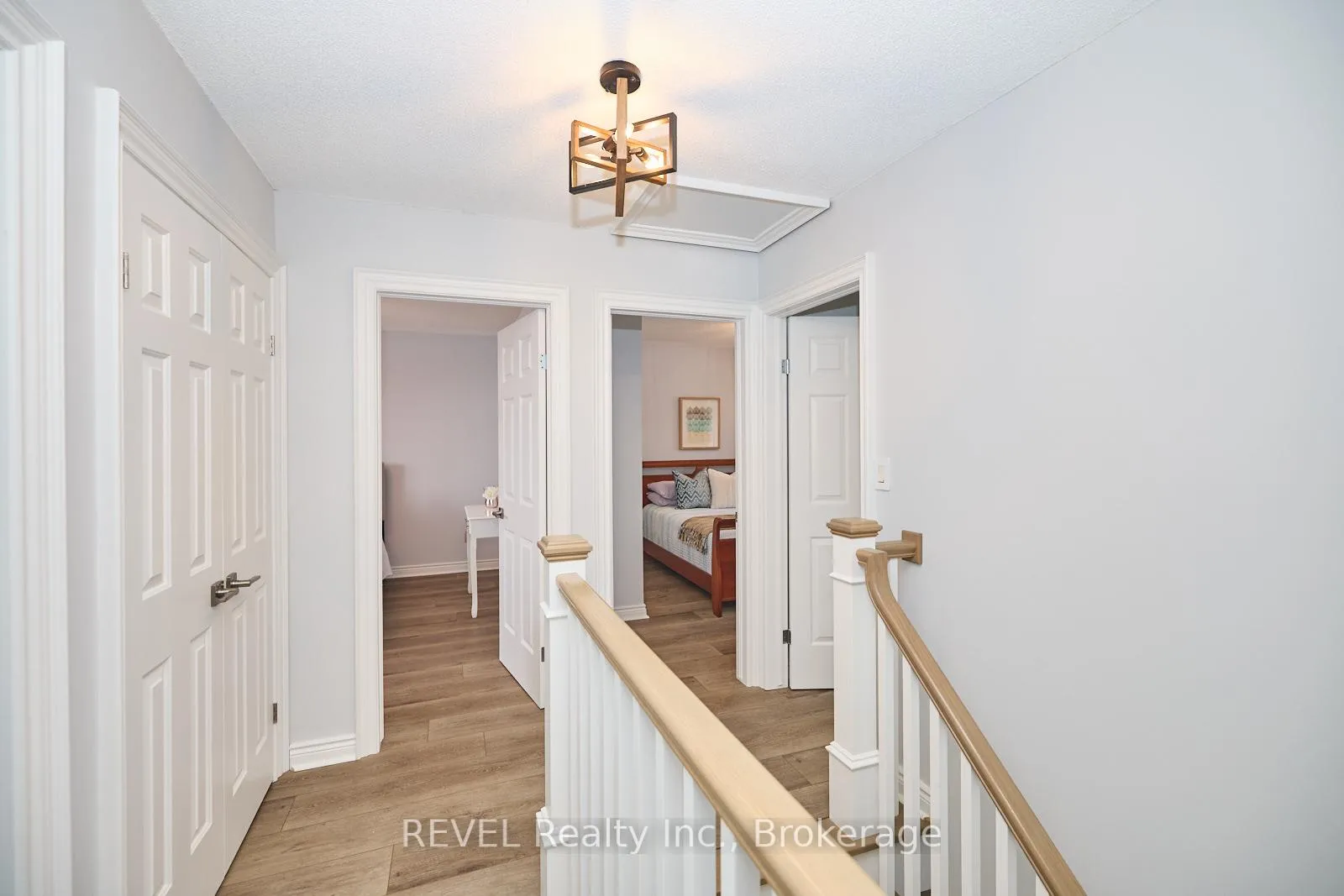 Photo 32 of 8007 Oakridge Drive, Niagara Falls, Mt. Carmel — HOMEH