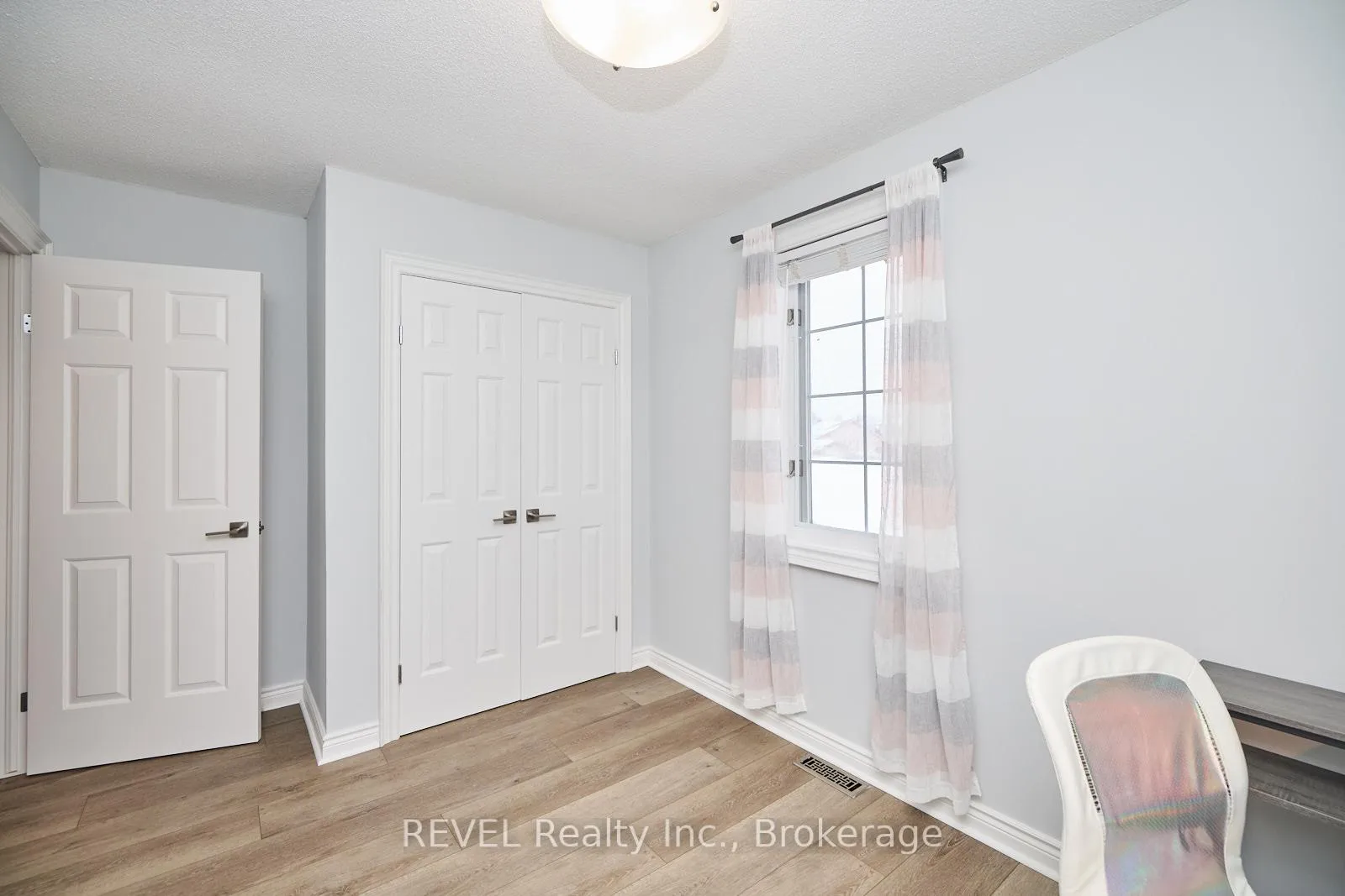 Photo 37 of 8007 Oakridge Drive, Niagara Falls, Mt. Carmel — HOMEH