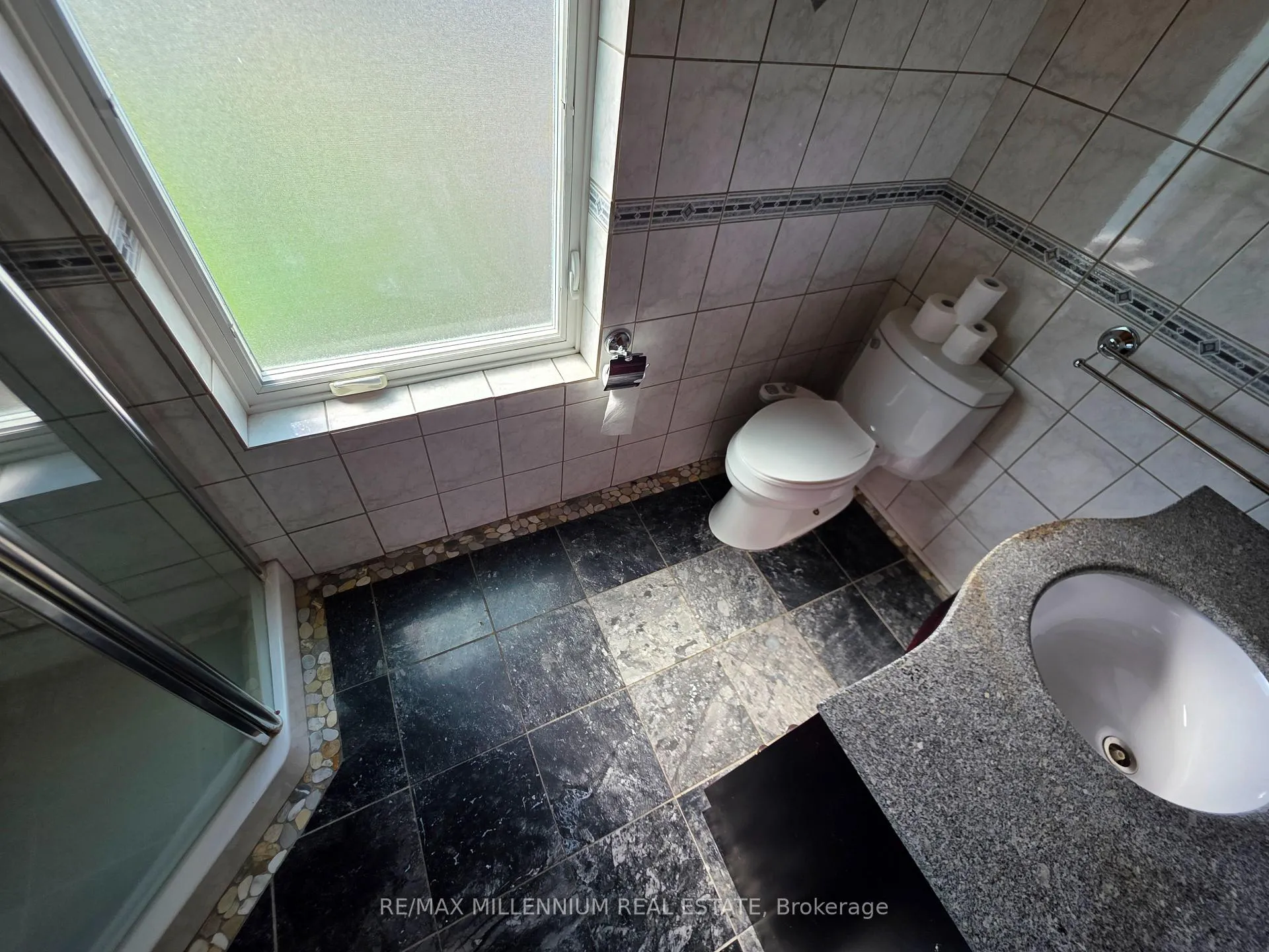 Photo 10 of 12 Todd Brook Drive, Etobicoke, Thistletown-Beaumonde Heights — HOMEH