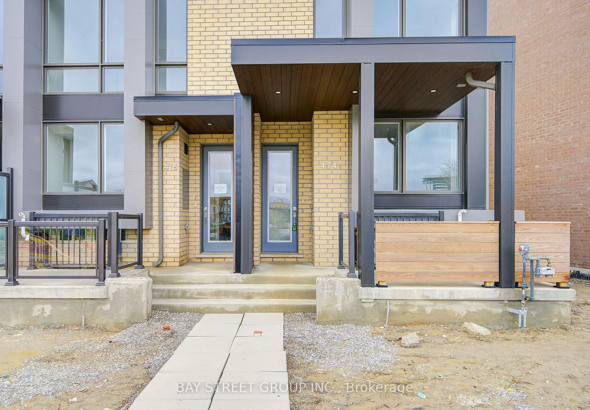 Photo 1 of 414 Lawrence Heights Way, Toronto, Englemount-Lawrence — HOMEH