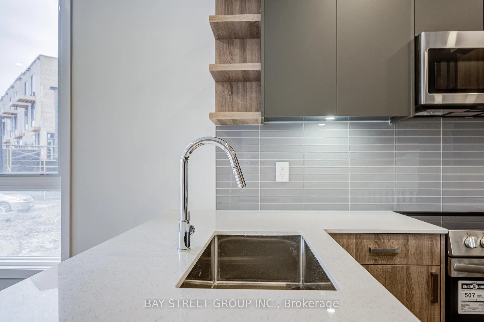 Photo 12 of 414 Lawrence Heights Way, Toronto, Englemount-Lawrence — HOMEH