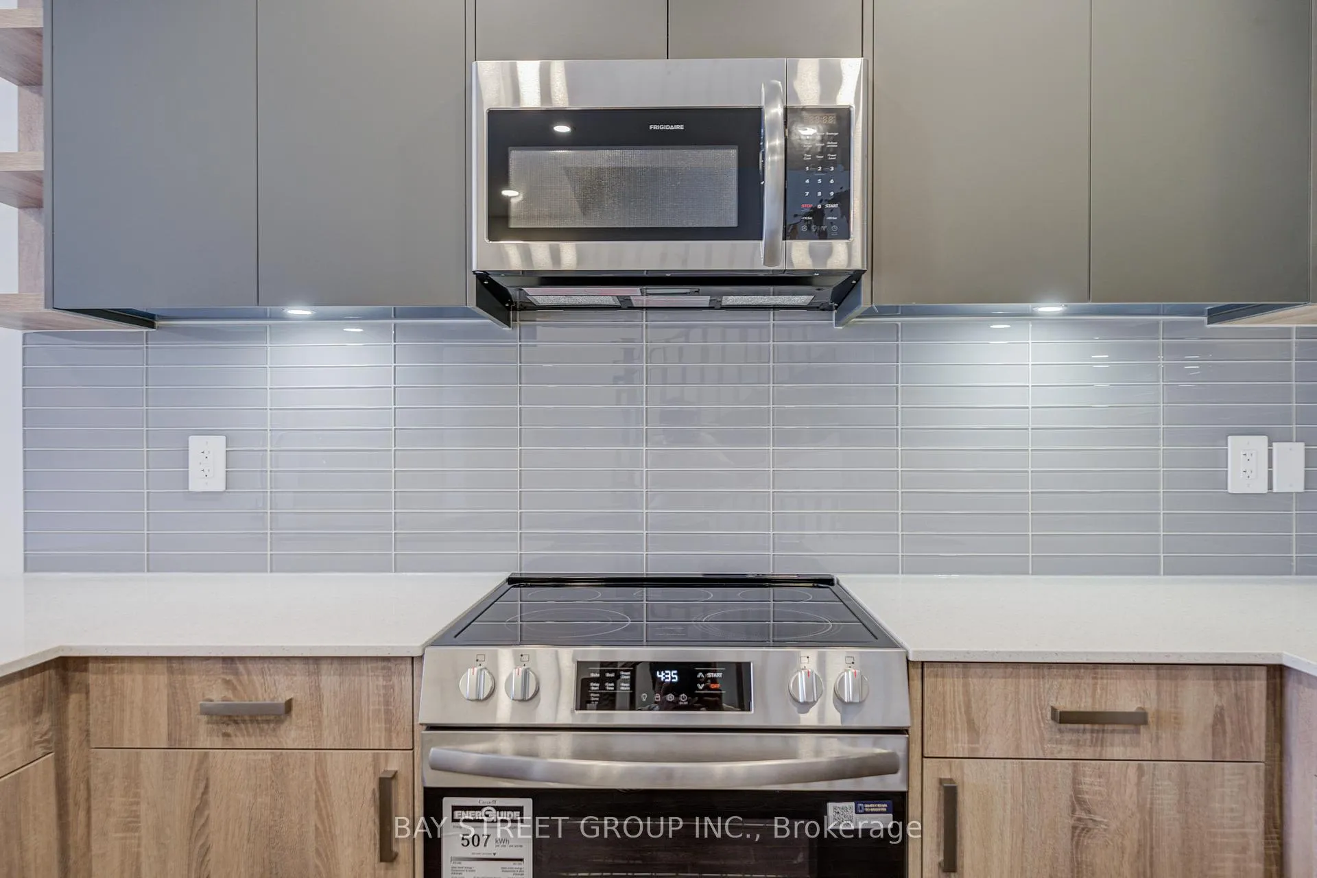 Photo 13 of 414 Lawrence Heights Way, Toronto, Englemount-Lawrence — HOMEH