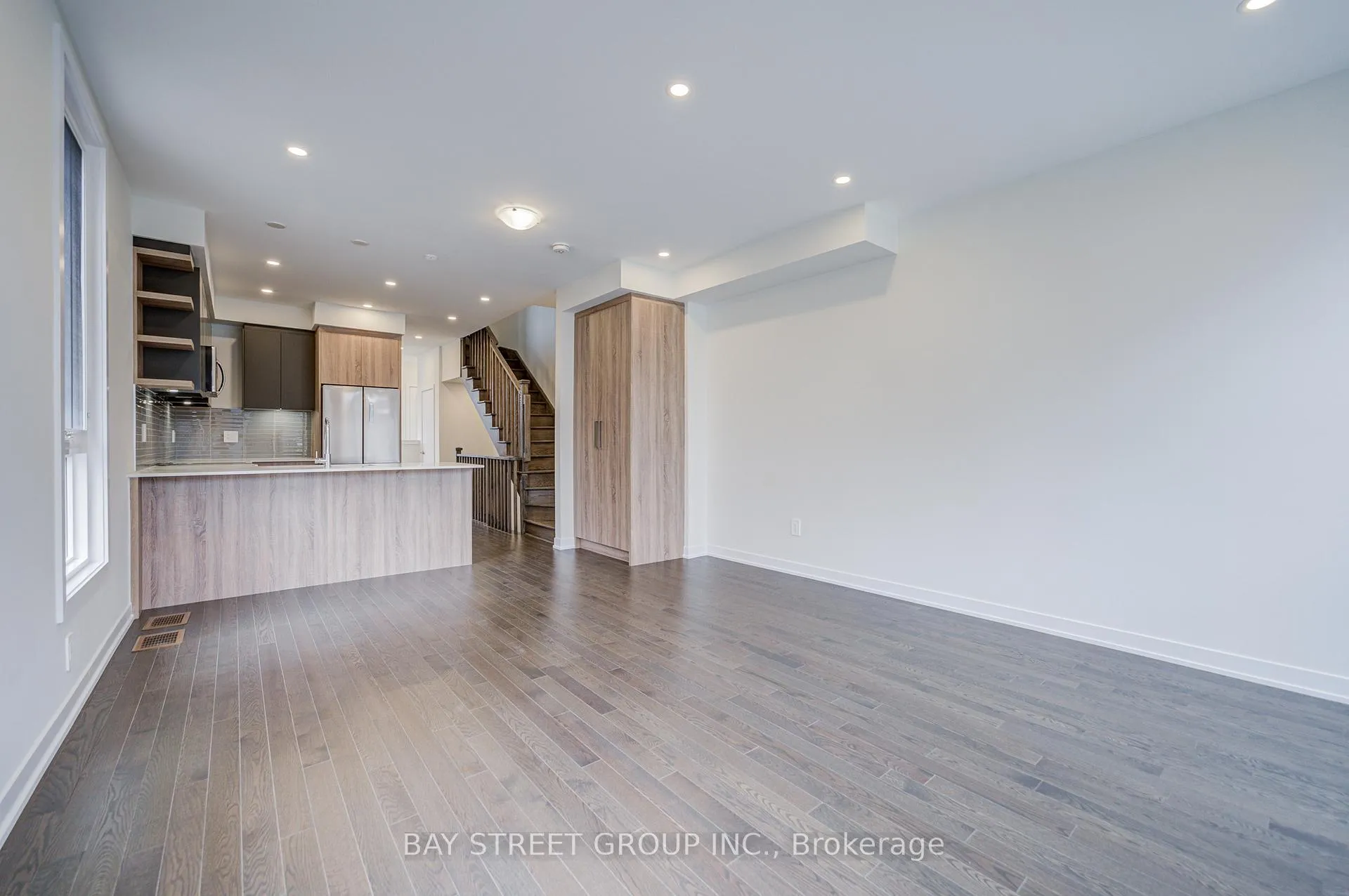 Photo 16 of 414 Lawrence Heights Way, Toronto, Englemount-Lawrence — HOMEH