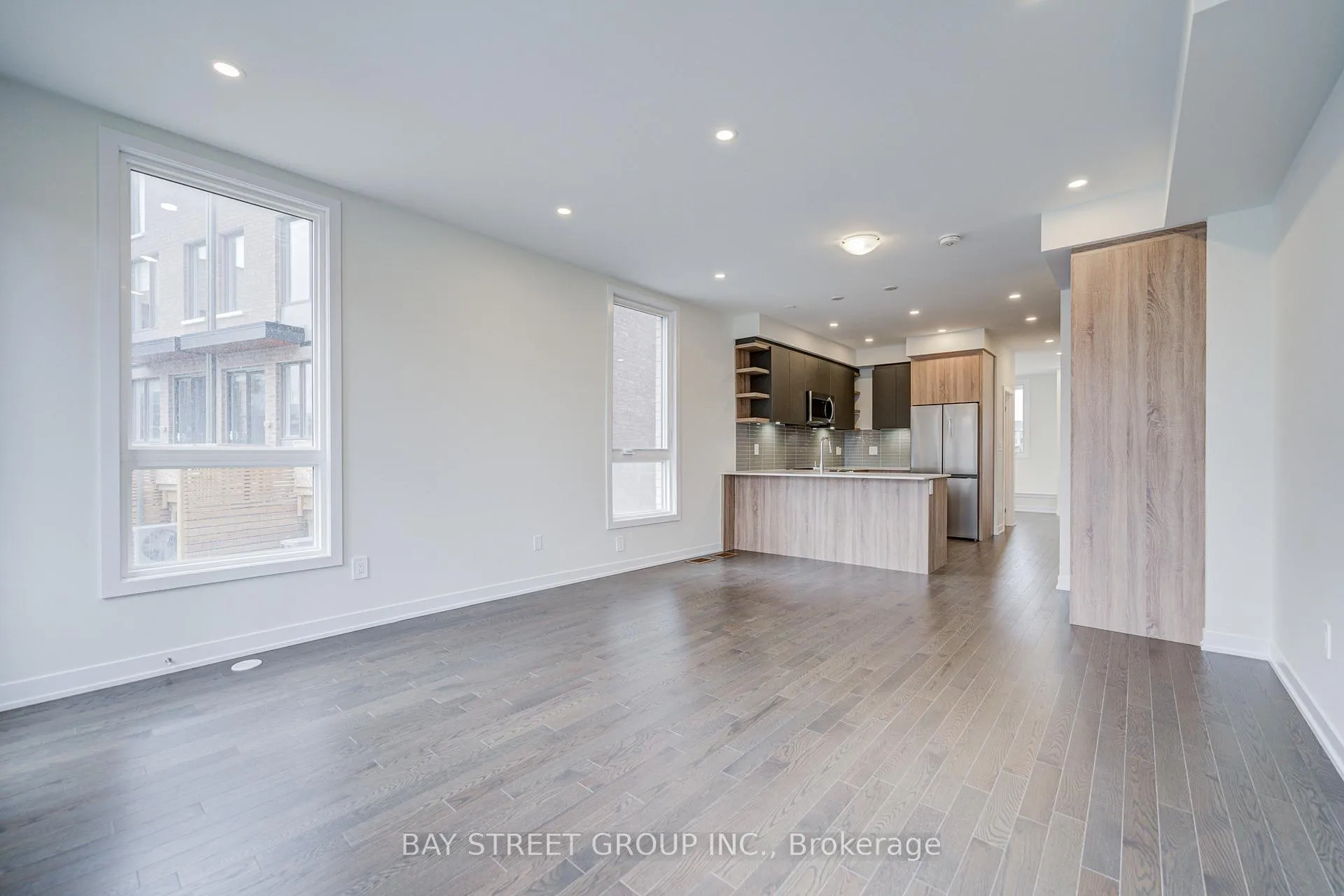 Photo 17 of 414 Lawrence Heights Way, Toronto, Englemount-Lawrence — HOMEH