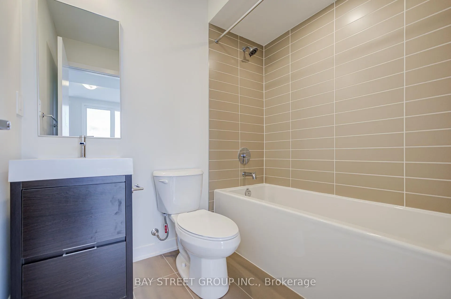 Photo 25 of 414 Lawrence Heights Way, Toronto, Englemount-Lawrence — HOMEH