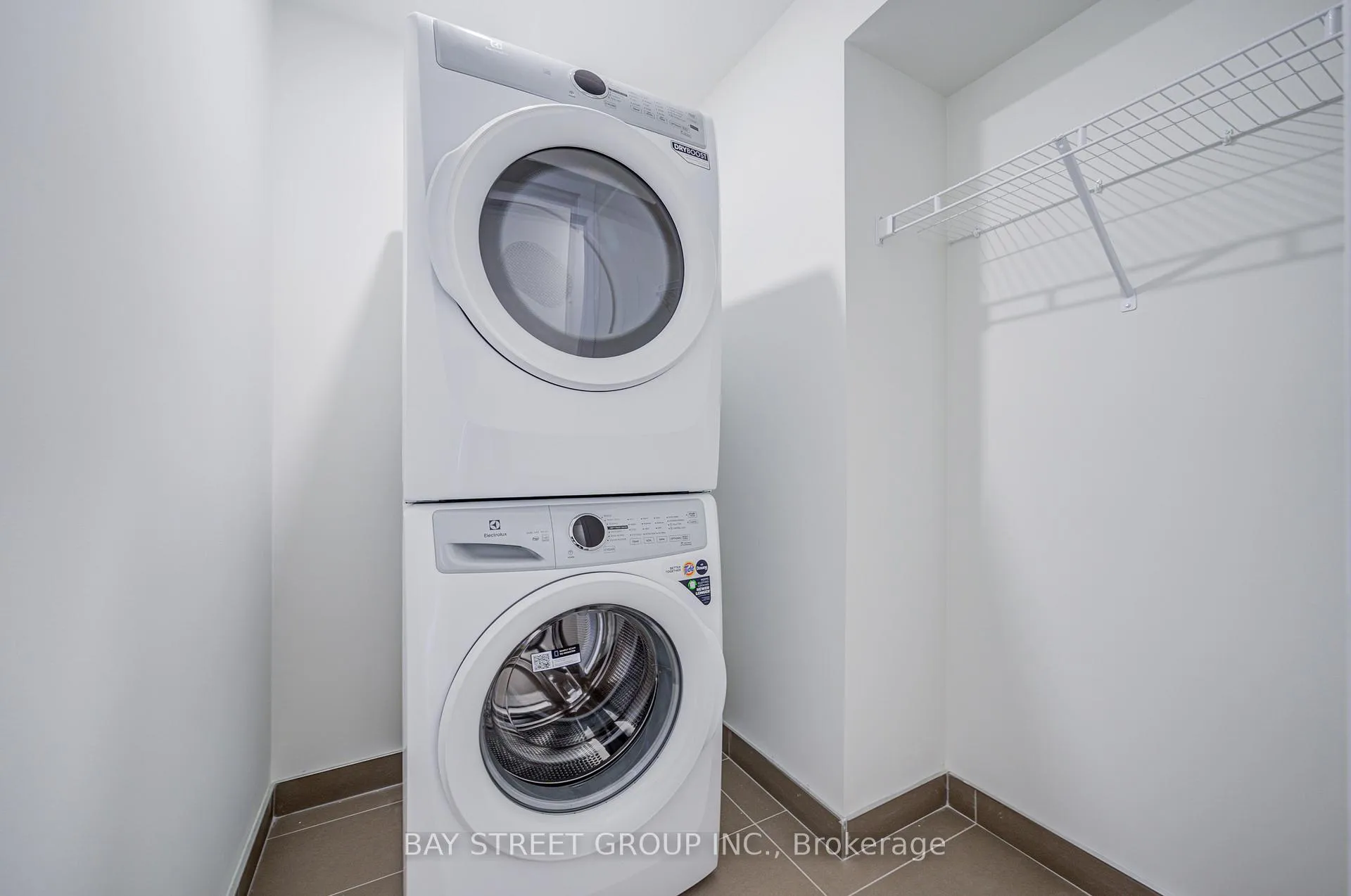Photo 29 of 414 Lawrence Heights Way, Toronto, Englemount-Lawrence — HOMEH
