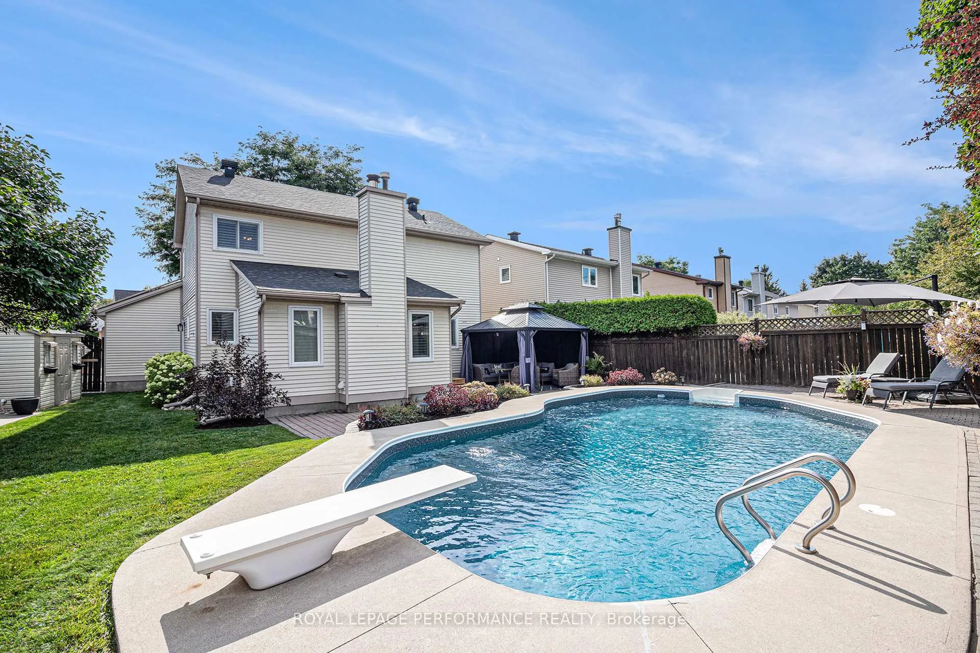 Photo 2 of 653 Thicket Way, Ottawa, Fallingbrook/Gardenway South — HOMEH