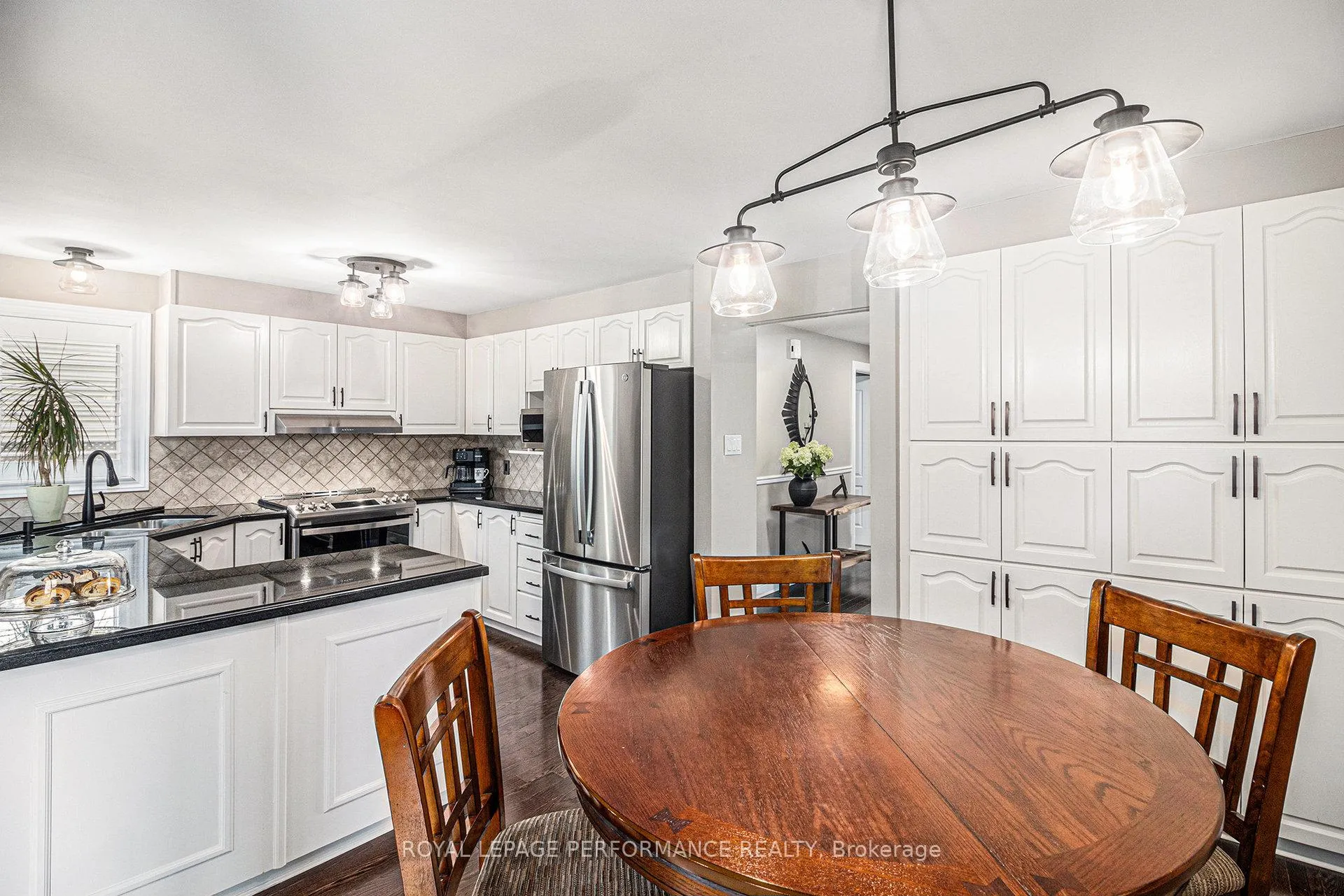 Photo 13 of 653 Thicket Way, Ottawa, Fallingbrook/Gardenway South — HOMEH
