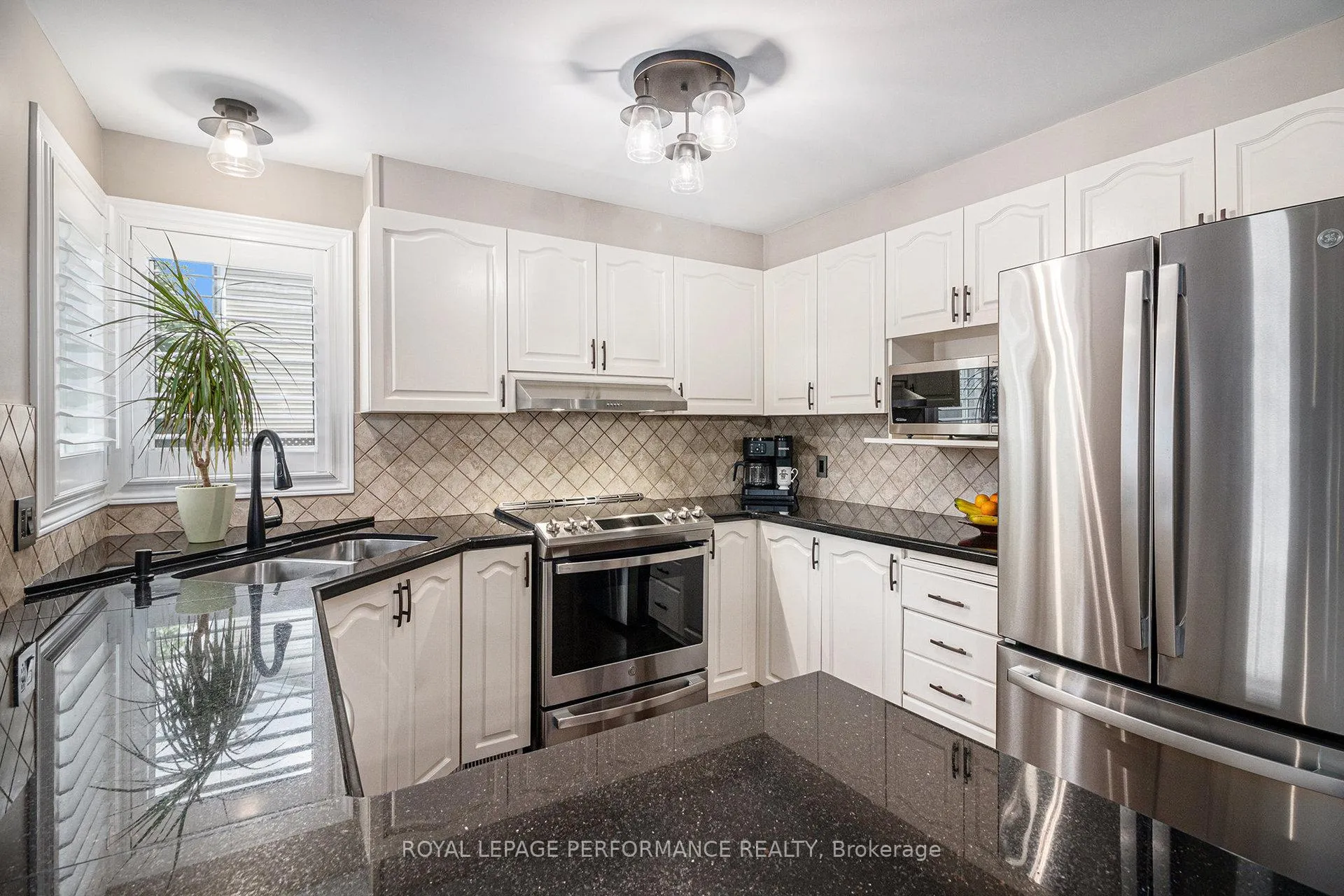 Photo 15 of 653 Thicket Way, Ottawa, Fallingbrook/Gardenway South — HOMEH