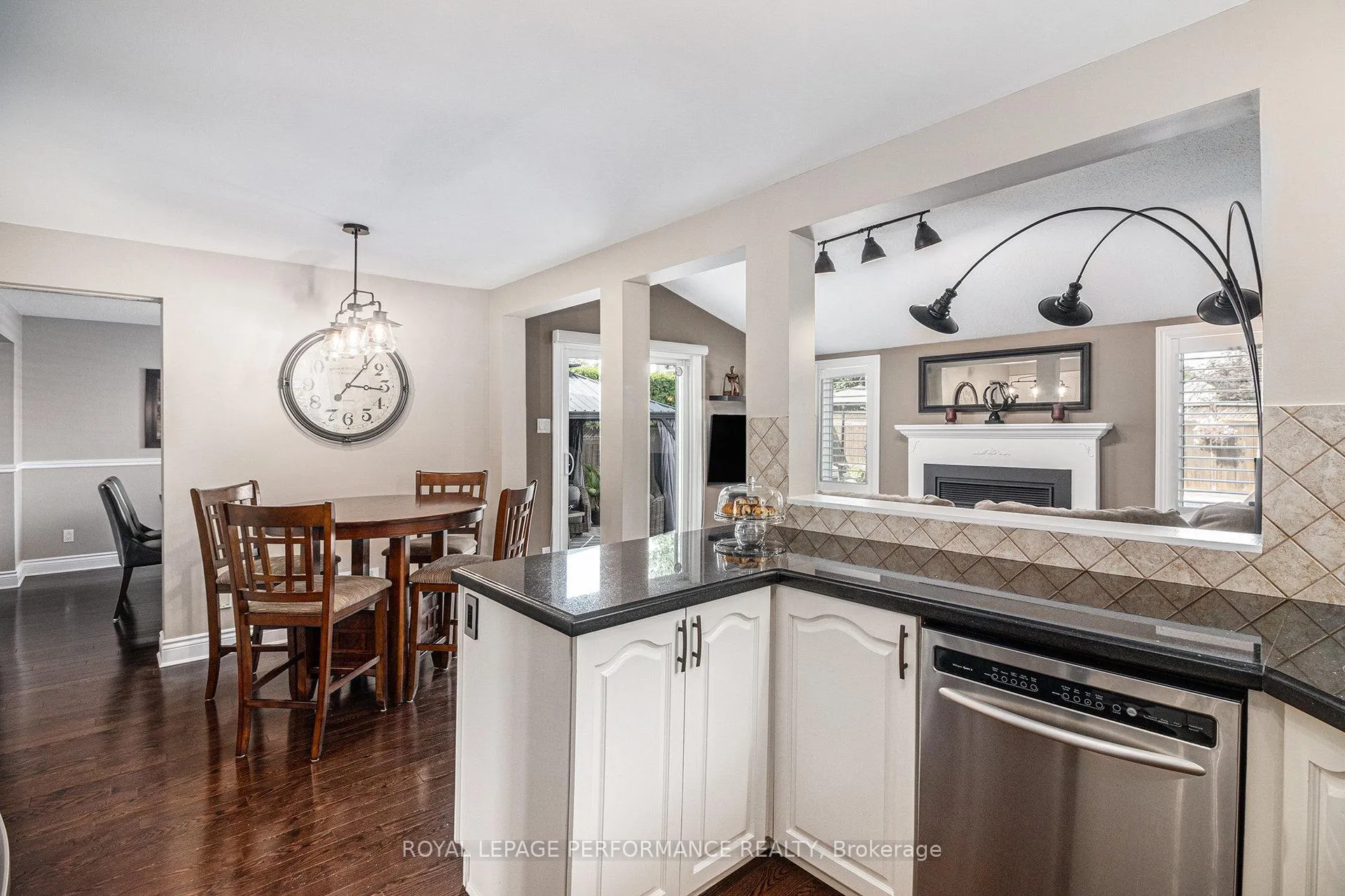 Photo 18 of 653 Thicket Way, Ottawa, Fallingbrook/Gardenway South — HOMEH