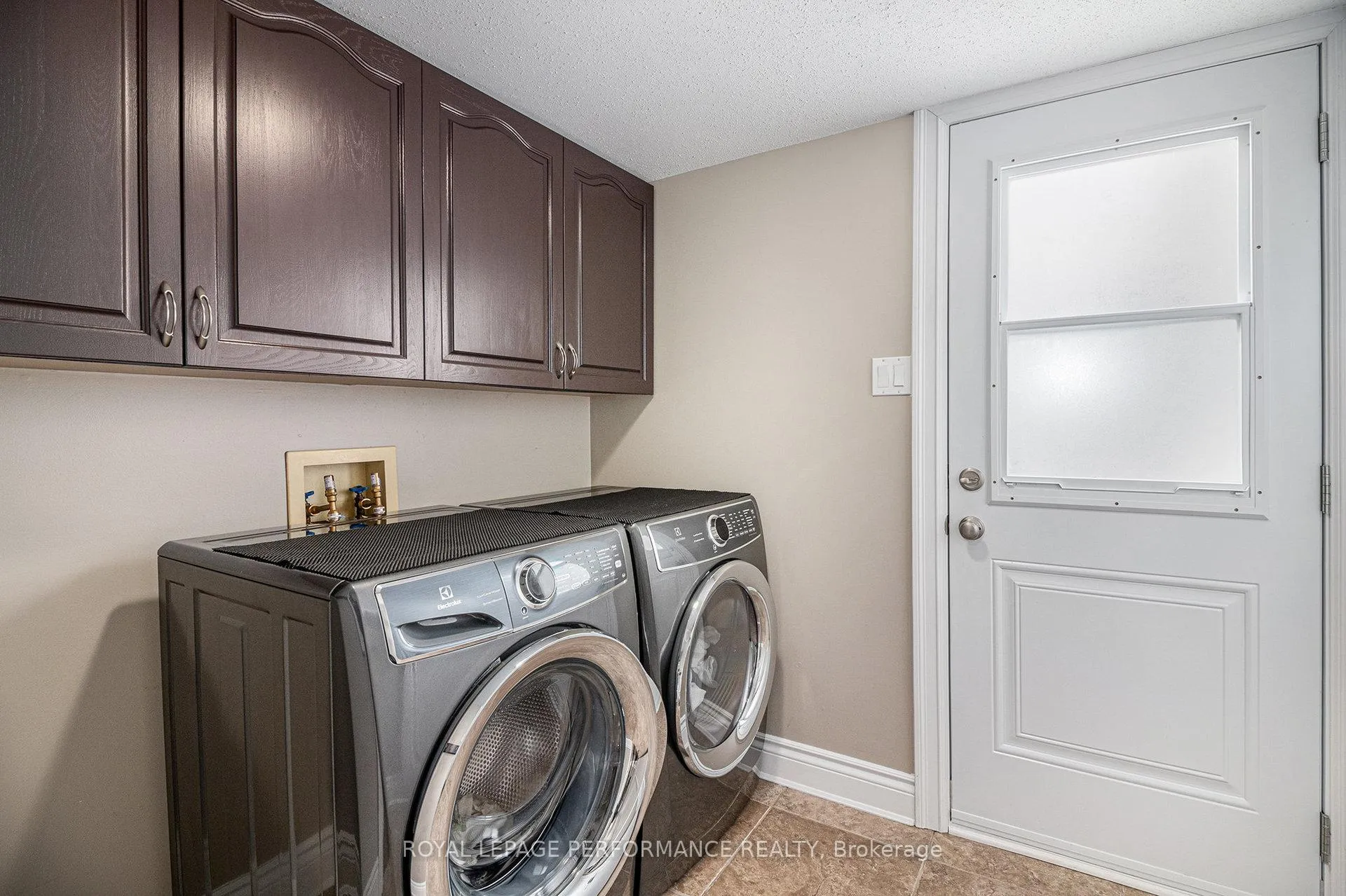 Photo 20 of 653 Thicket Way, Ottawa, Fallingbrook/Gardenway South — HOMEH