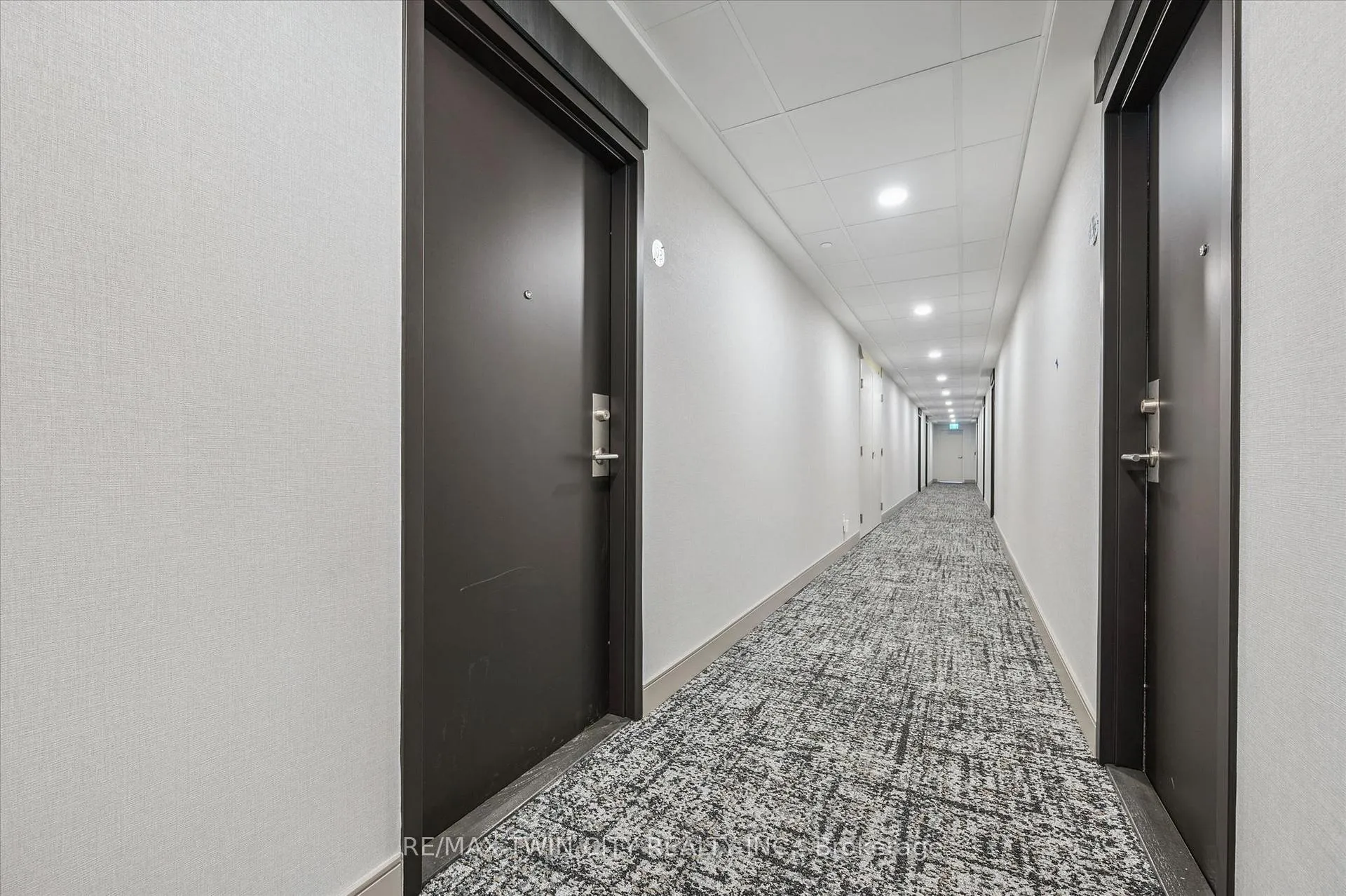 Photo 2 of Unit 103, 85 Duke Street W, Kitchener, City Commercial Core — HOMEH