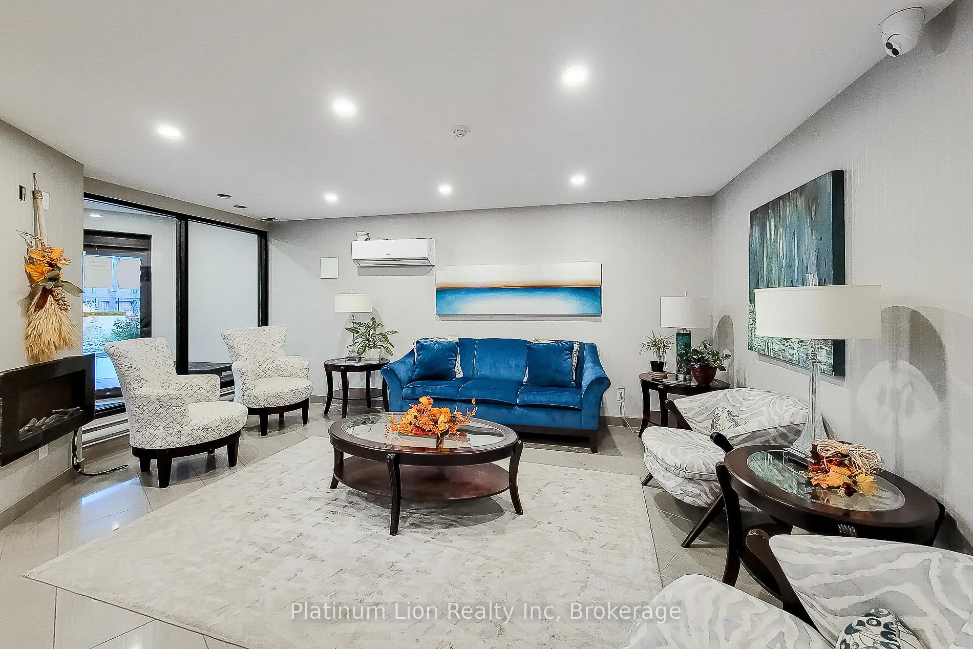 Photo 4 of Unit 712, 700 Dynes Road, Burlington, Roseland — HOMEH