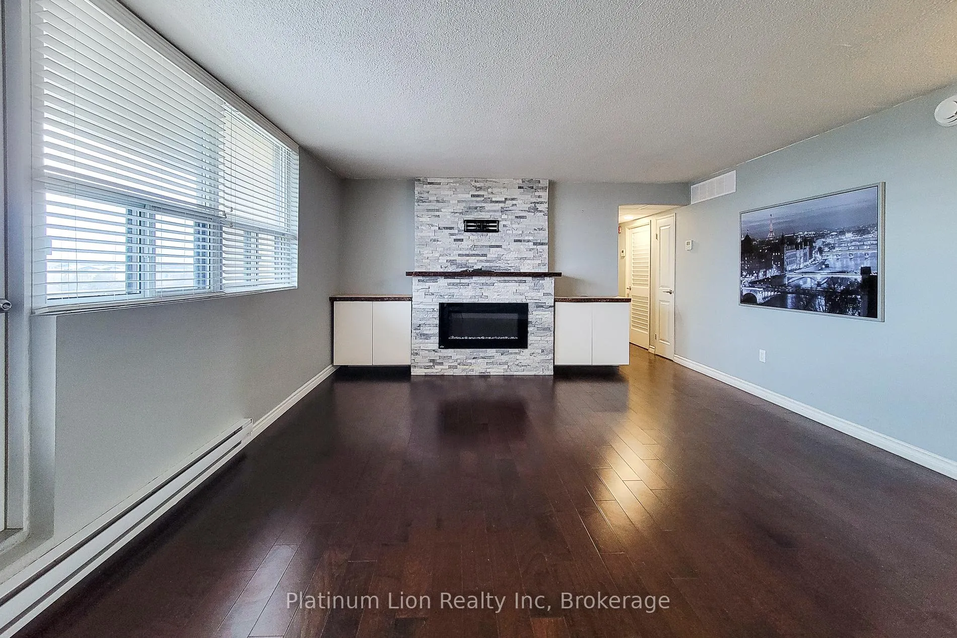 Photo 12 of Unit 712, 700 Dynes Road, Burlington, Roseland — HOMEH