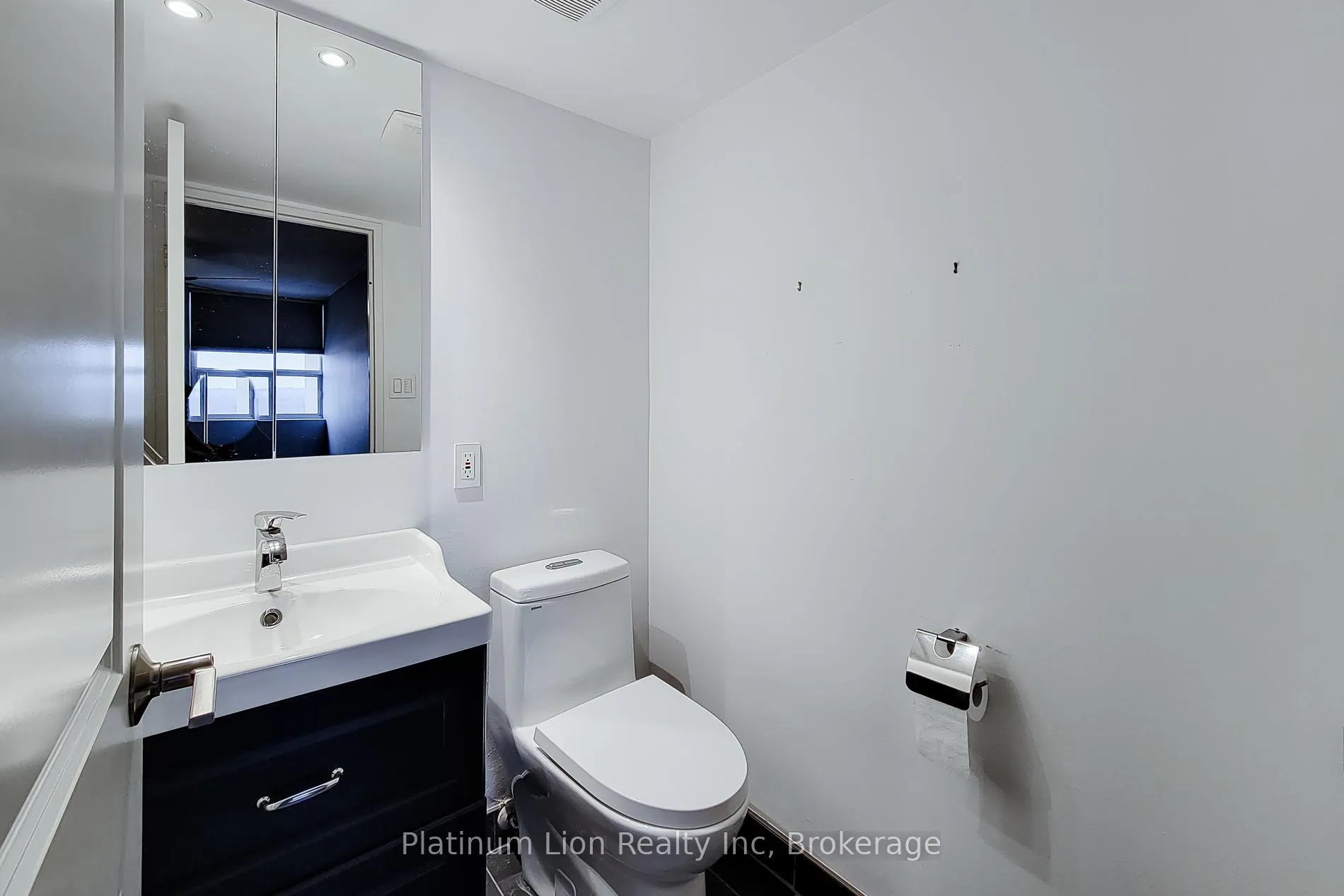 Photo 29 of Unit 712, 700 Dynes Road, Burlington, Roseland — HOMEH