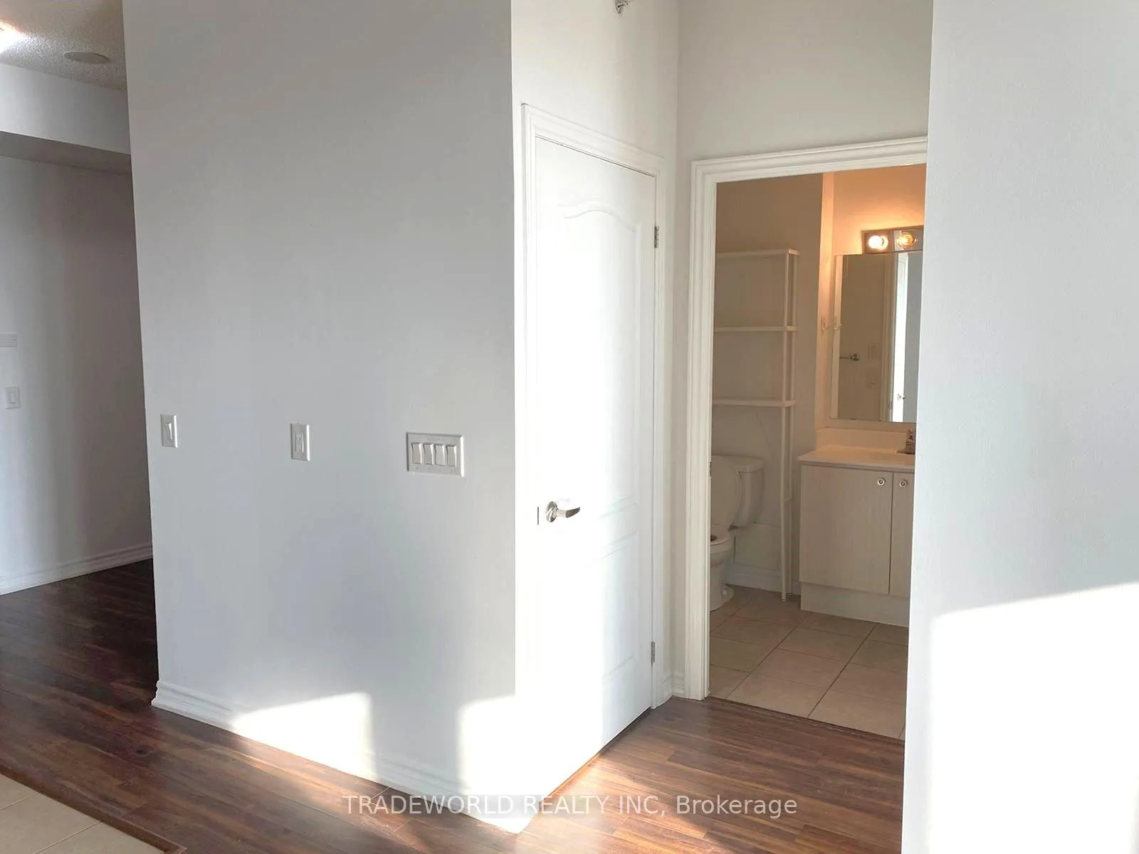 Photo 8 of Unit 712, 8323 Kennedy Road, Markham, Village Green-South Unionville — HOMEH