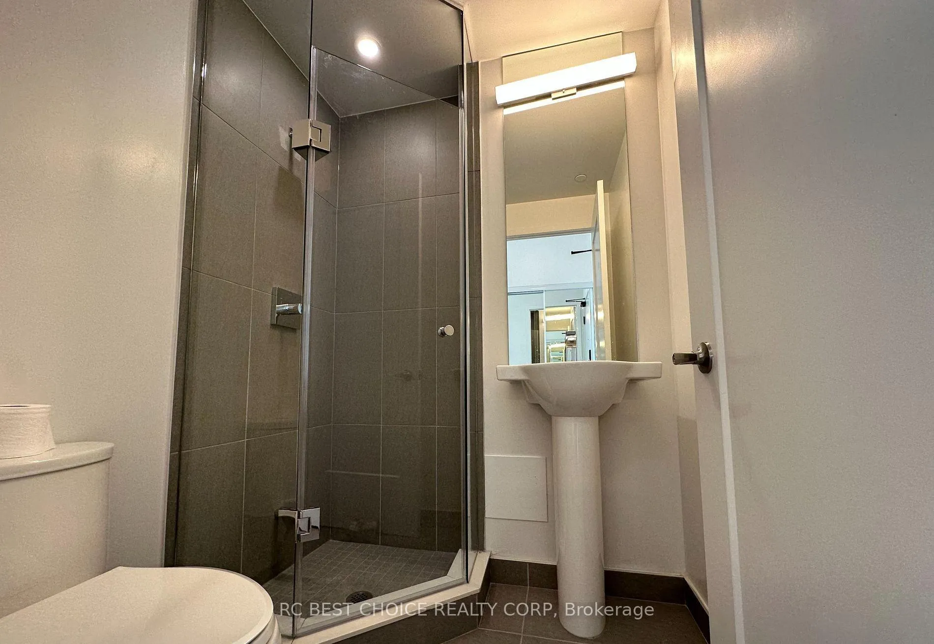 Photo 7 of Unit 835, 70 Princess St Street, Toronto, Waterfront Communities — HOMEH