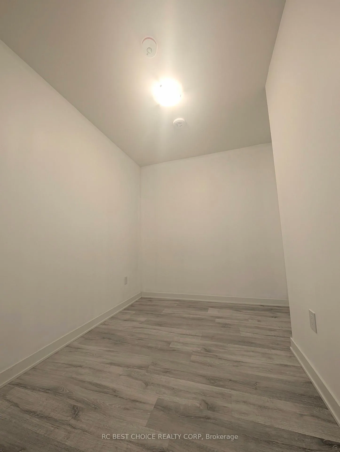 Photo 8 of Unit 835, 70 Princess St Street, Toronto, Waterfront Communities — HOMEH