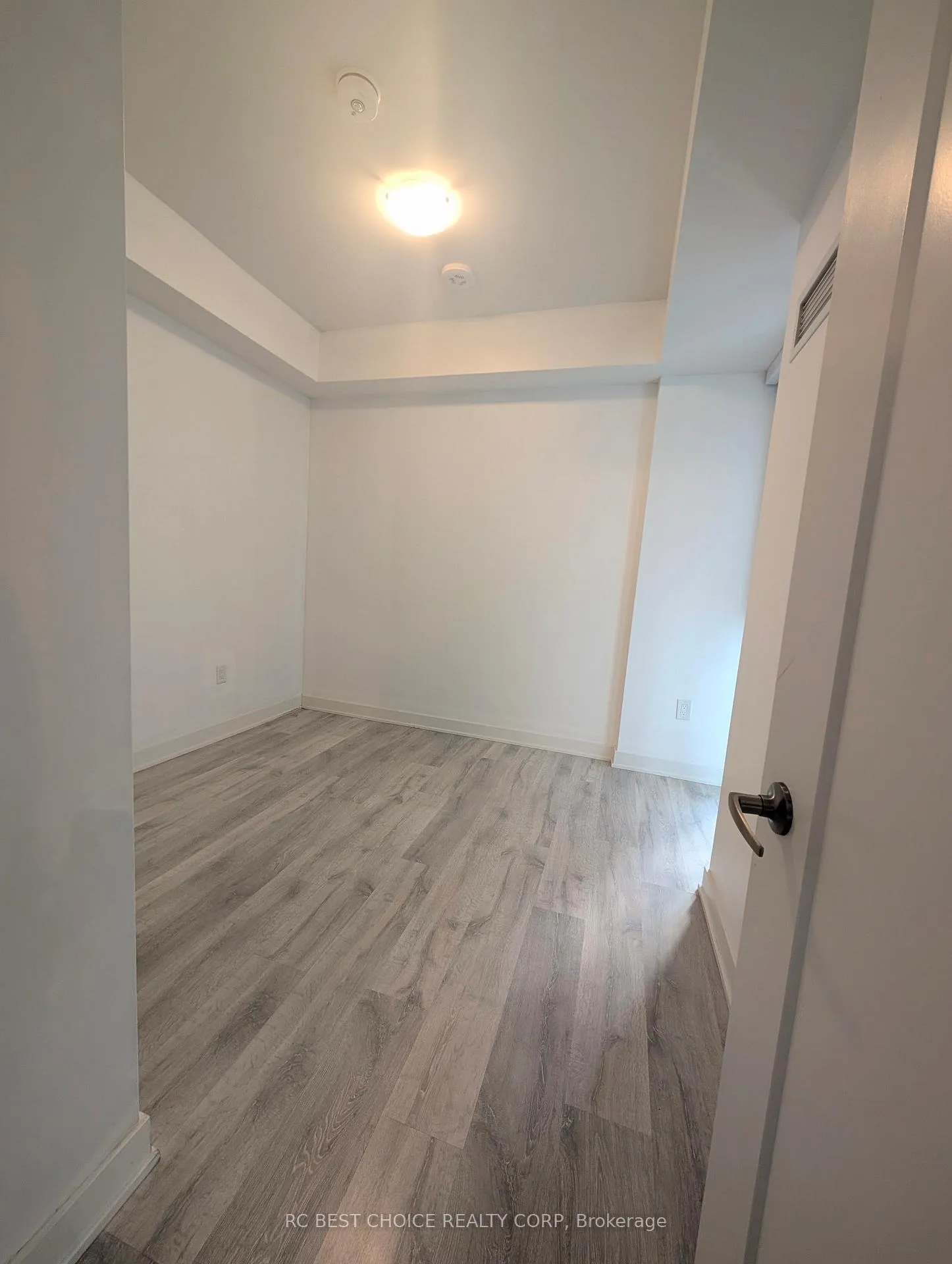 Photo 10 of Unit 835, 70 Princess St Street, Toronto, Waterfront Communities — HOMEH