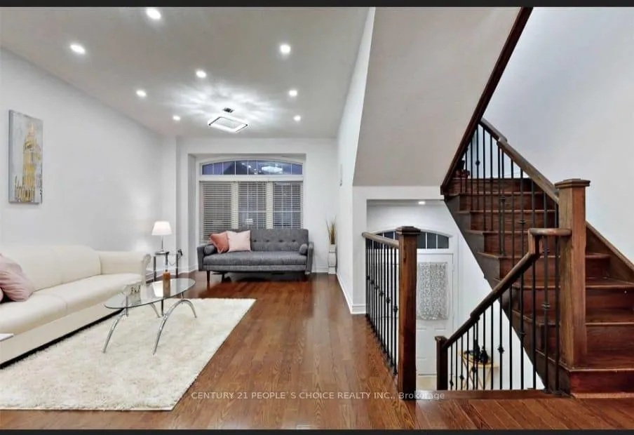 Photo 3 of 80 Lorenzo Circle, Brampton, Sandringham-Wellington — HOMEH