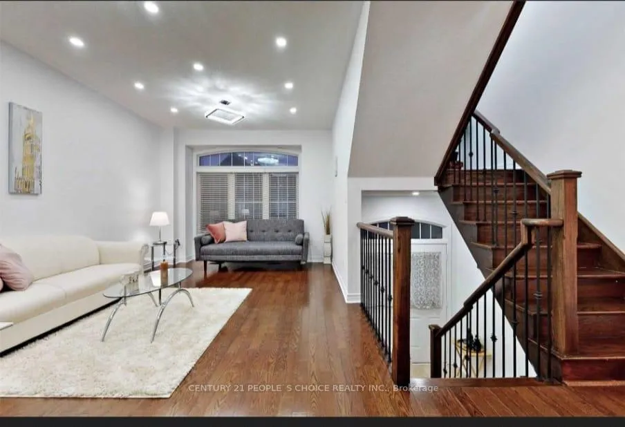 Photo 4 of 80 Lorenzo Circle, Brampton, Sandringham-Wellington — HOMEH