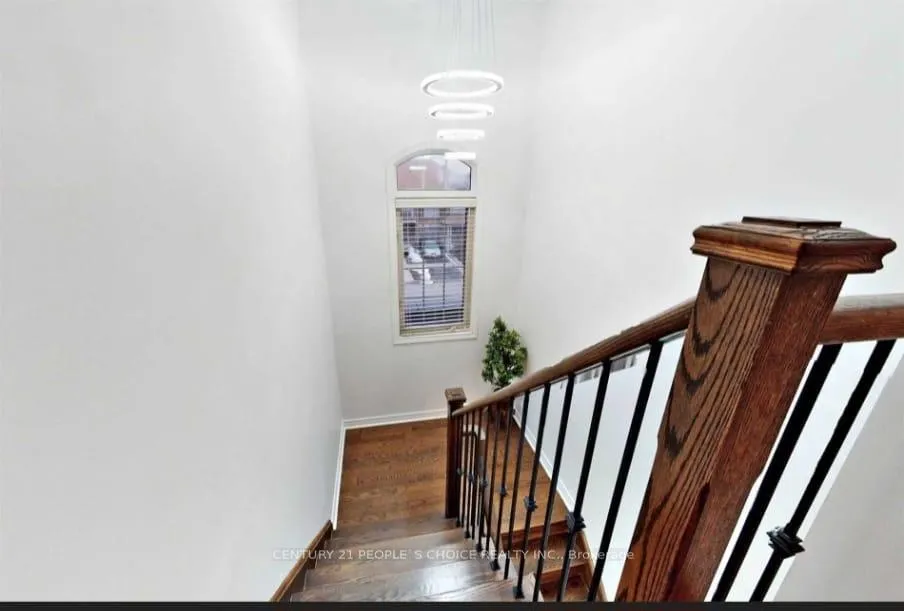 Photo 10 of 80 Lorenzo Circle, Brampton, Sandringham-Wellington — HOMEH