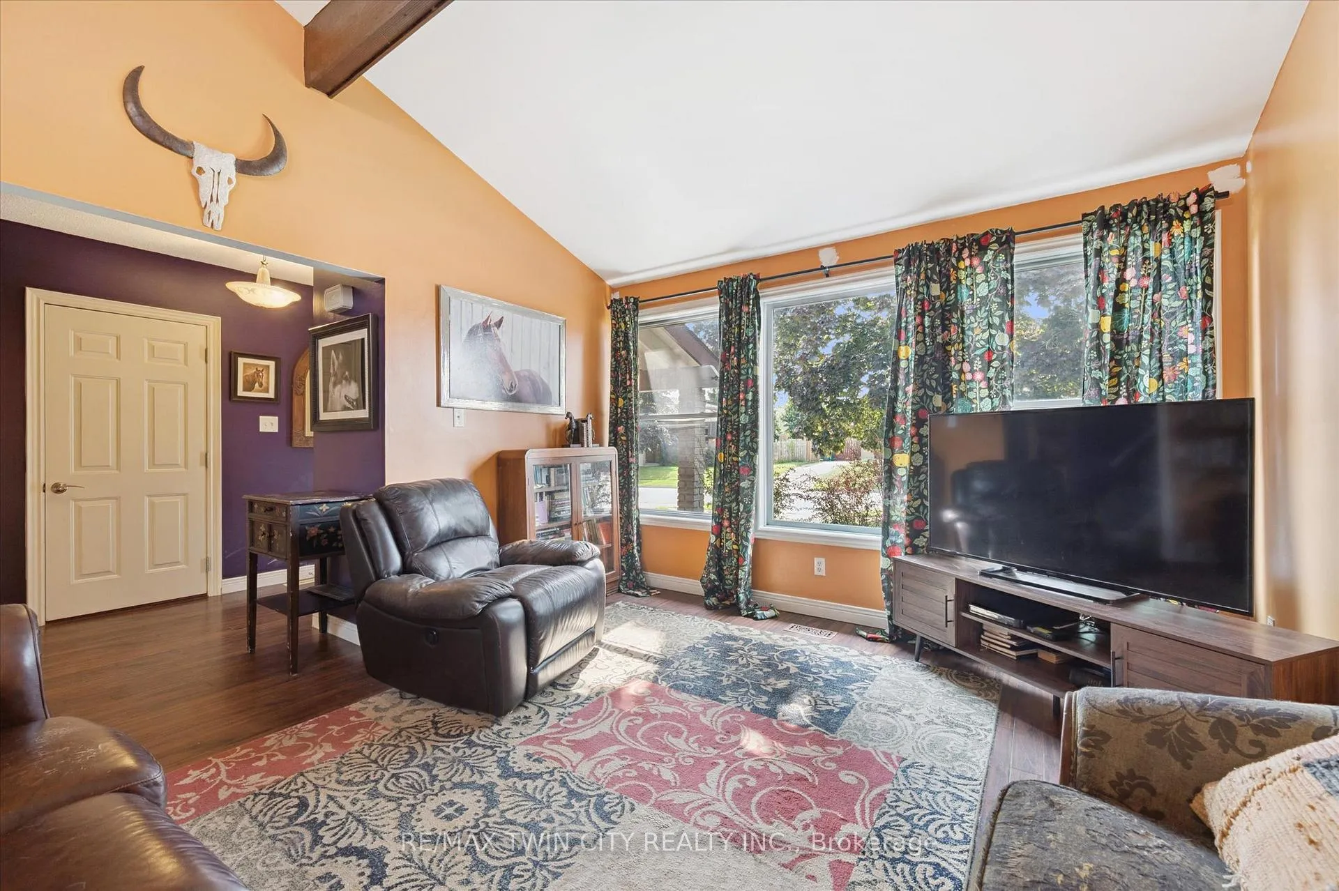 Photo 7 of 31 Saxony Circle, Cambridge, Blair Road — HOMEH