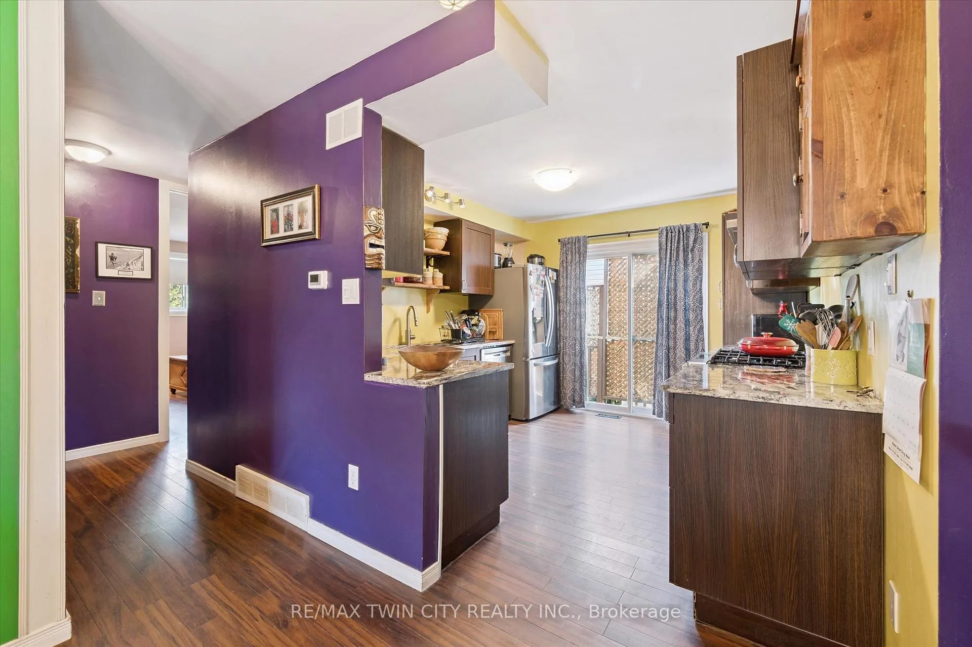 Photo 14 of 31 Saxony Circle, Cambridge, Blair Road — HOMEH