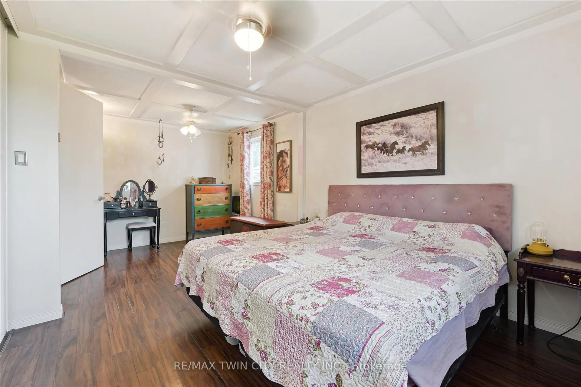 Photo 20 of 31 Saxony Circle, Cambridge, Blair Road — HOMEH