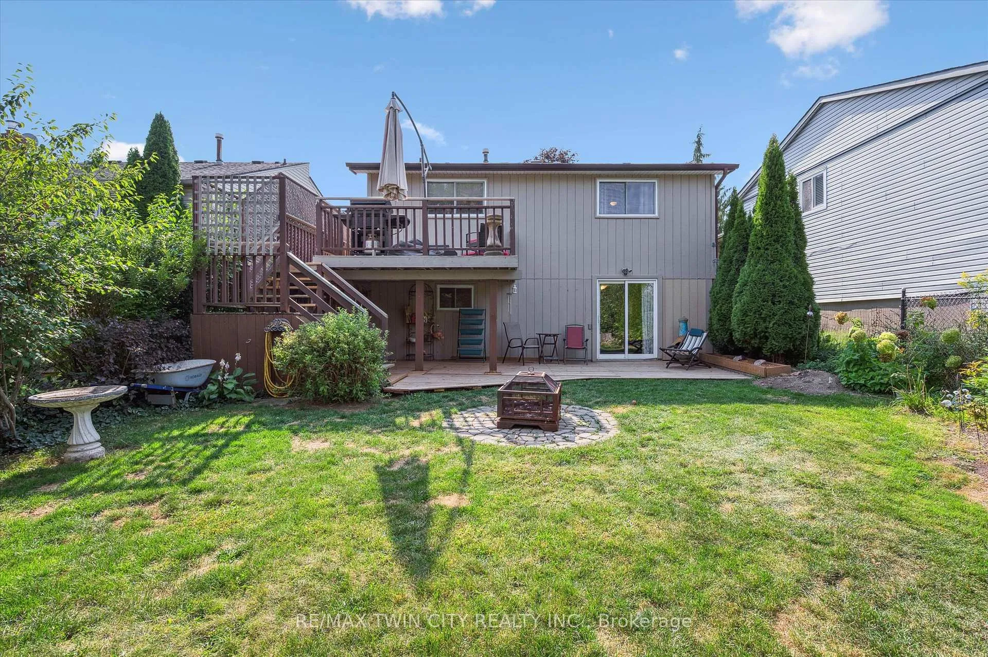 Photo 37 of 31 Saxony Circle, Cambridge, Blair Road — HOMEH