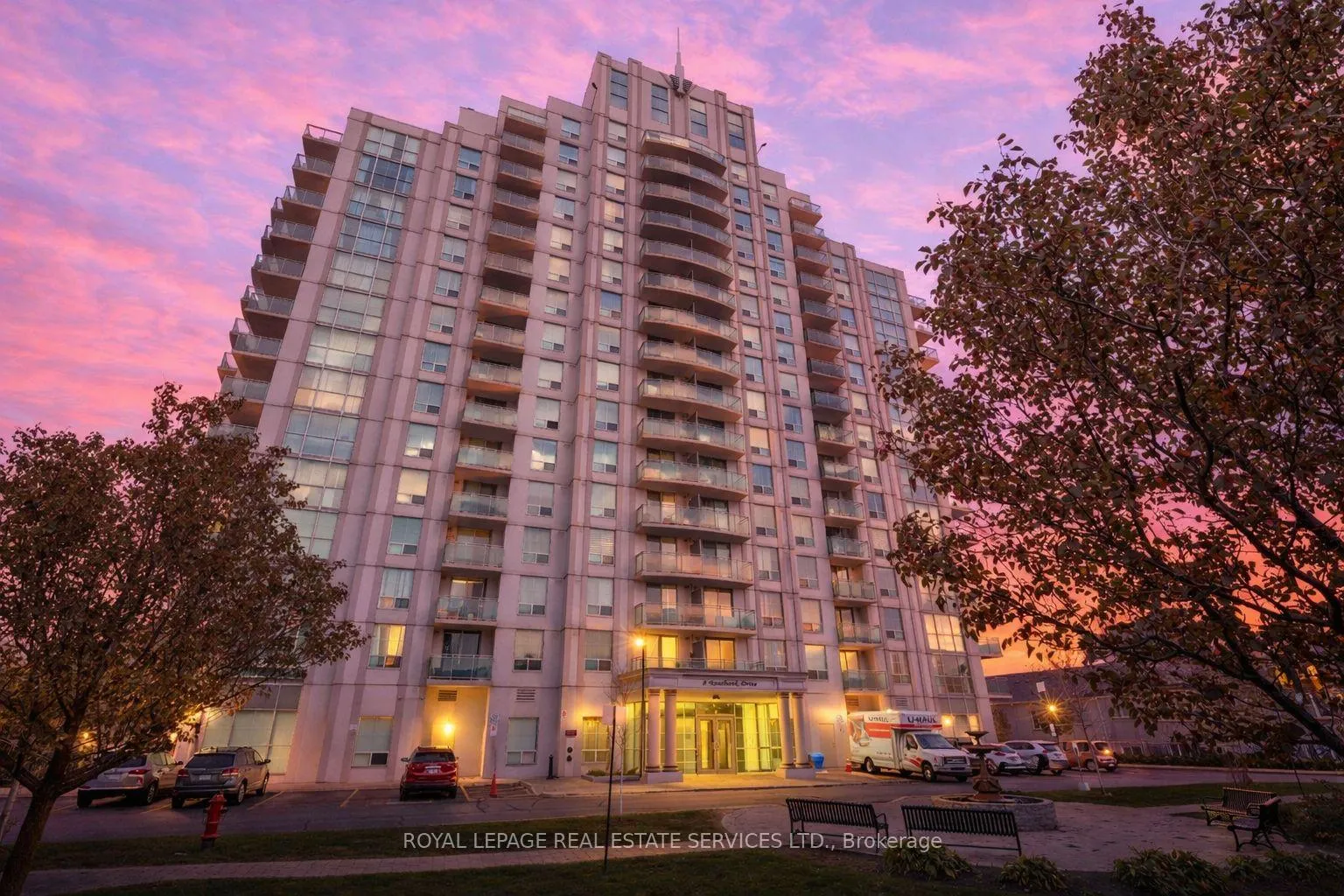 Front of Unit 2E, 8 Rosebank Drive
