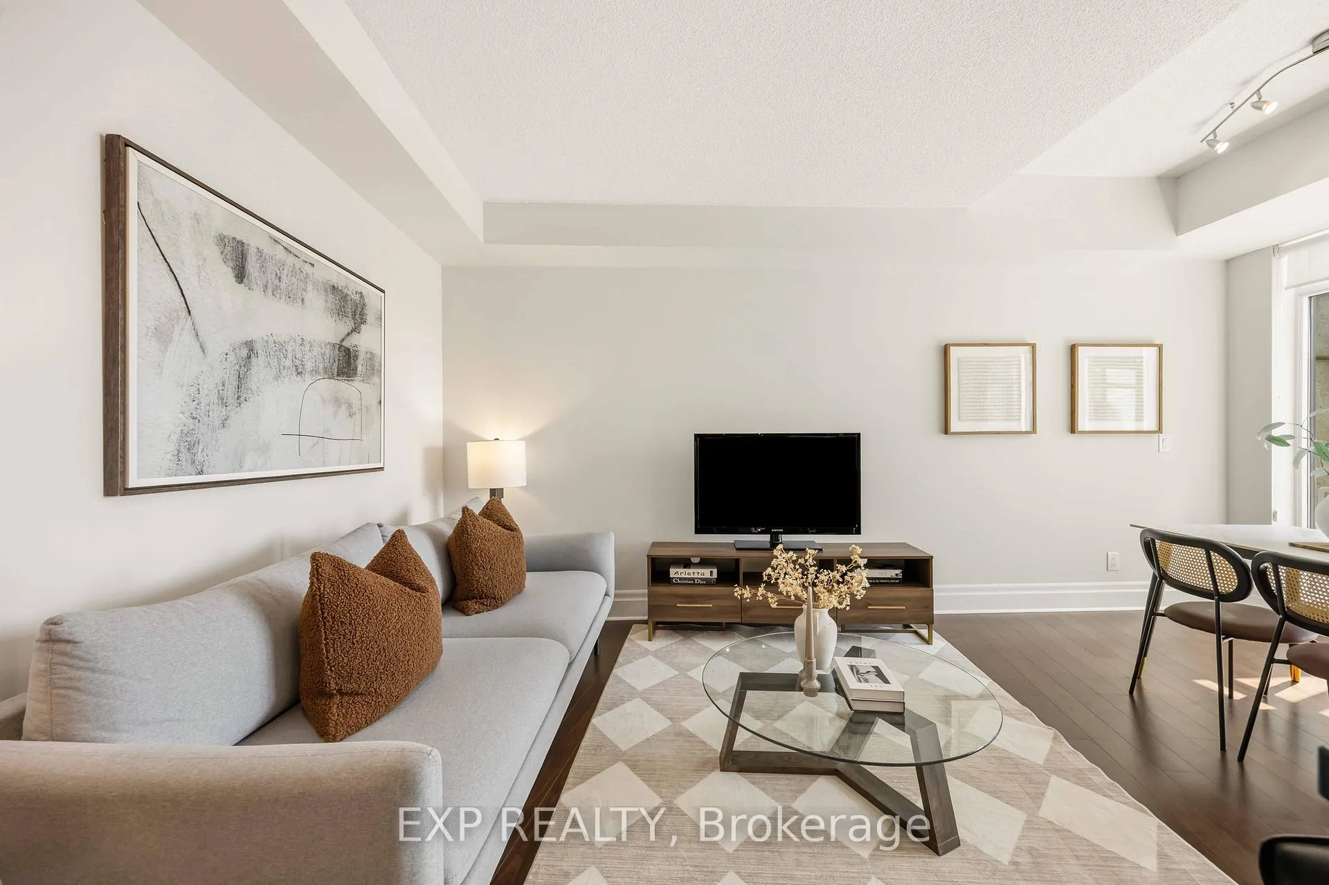 Photo 4 of Unit 617, 151 Upper Duke Crescent, Markham, Unionville — HOMEH