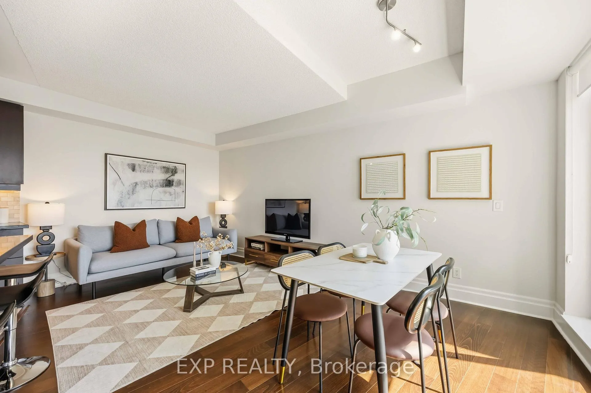Photo 5 of Unit 617, 151 Upper Duke Crescent, Markham, Unionville — HOMEH